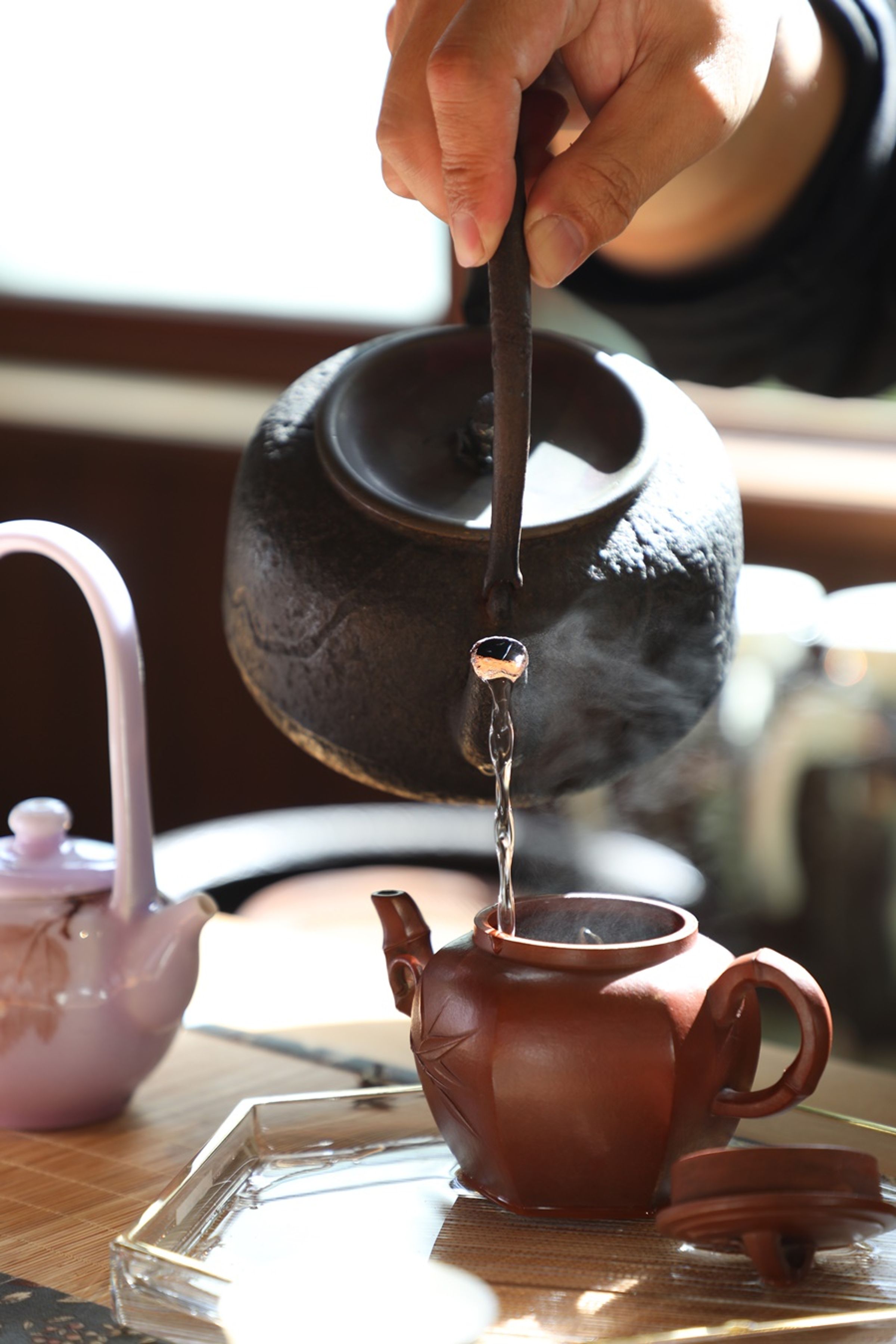 熱湯裊裊,適合靜下心沖一壺茶。