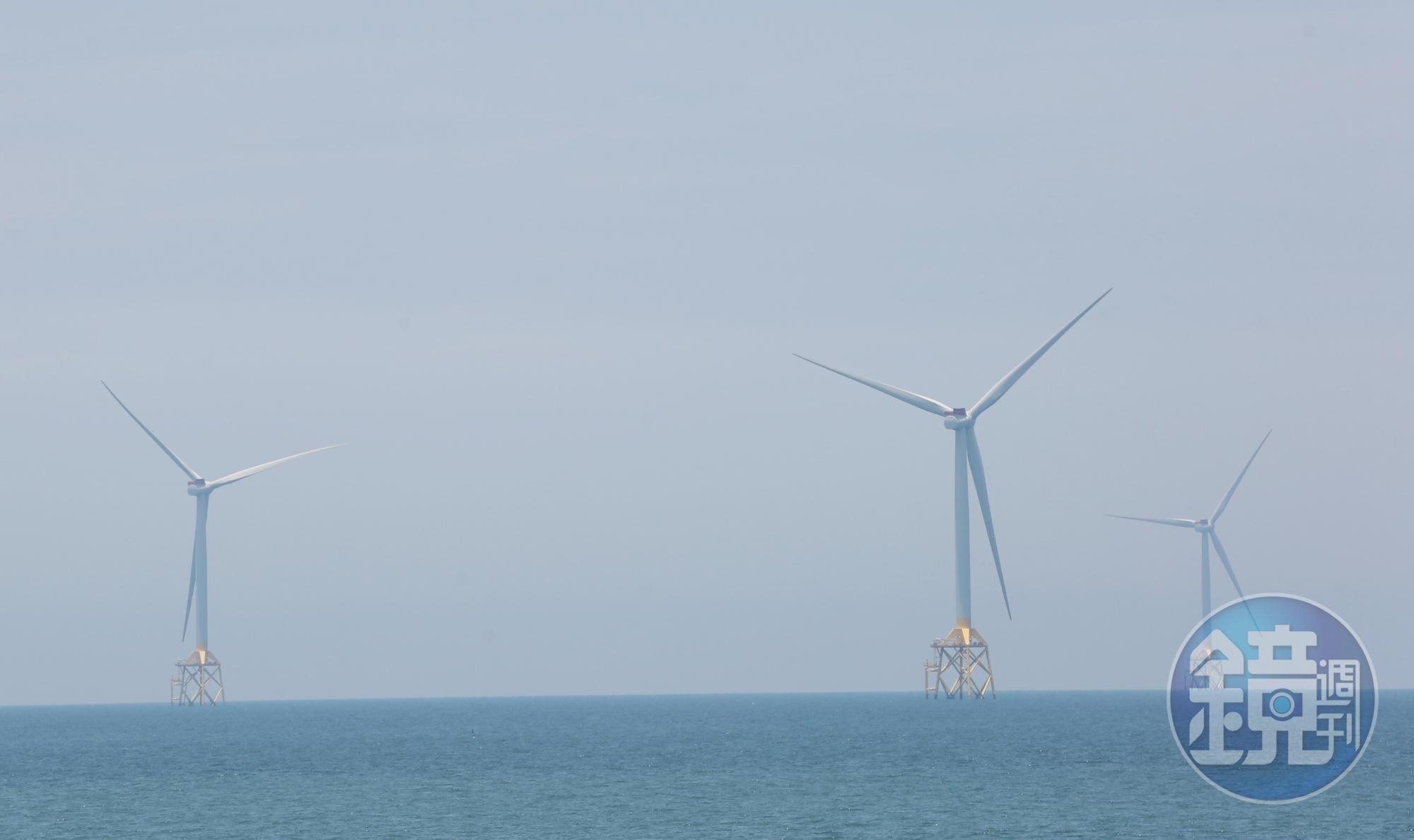 總裝置容量為376MW的海能風電，在最後的試運轉作業完成後，今日於苗栗外埔漁港舉行完工啟用典禮。
