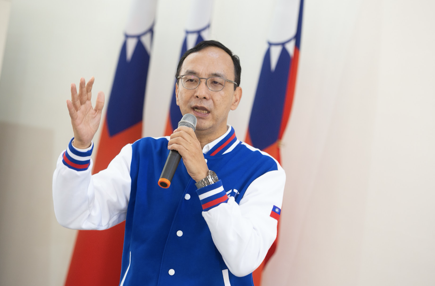 這兩天傳出黨主席朱立倫屬意新北市長侯友宜出線，鴻海創辦人郭台銘支持者則湧入朱立倫臉書高喊「唯一支持郭台銘」。（資料照）