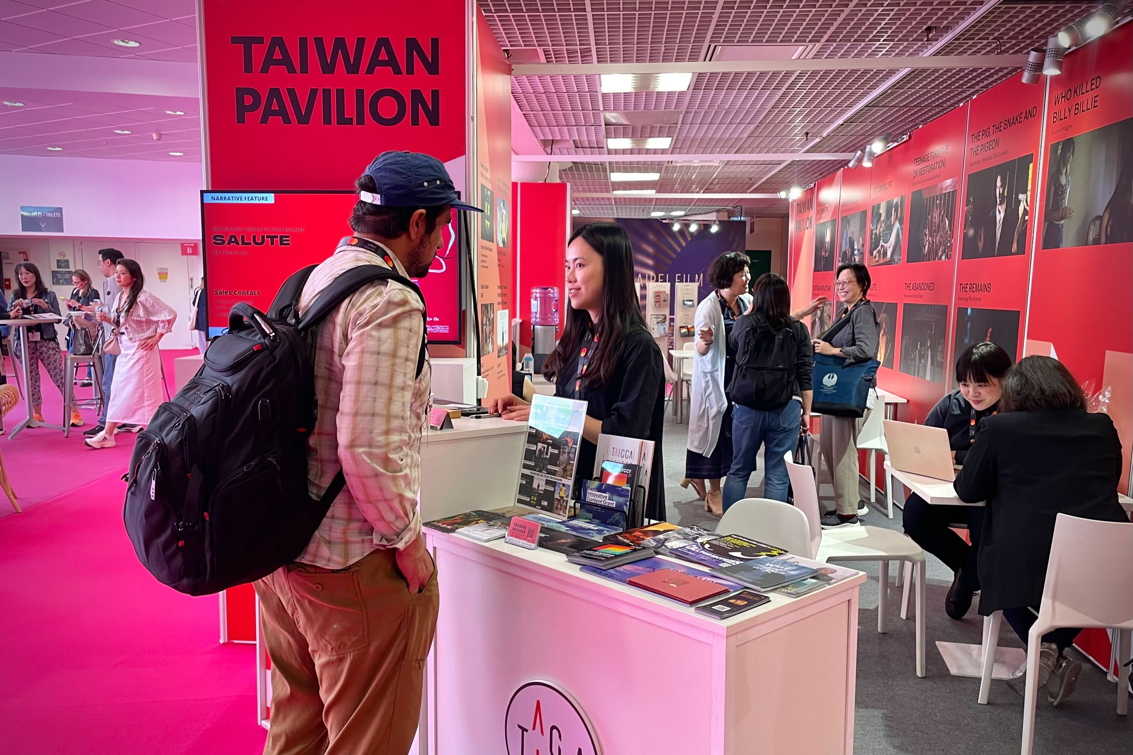 文策院攜手45家業者設置台灣館,展出105部作品。(文策院提供)