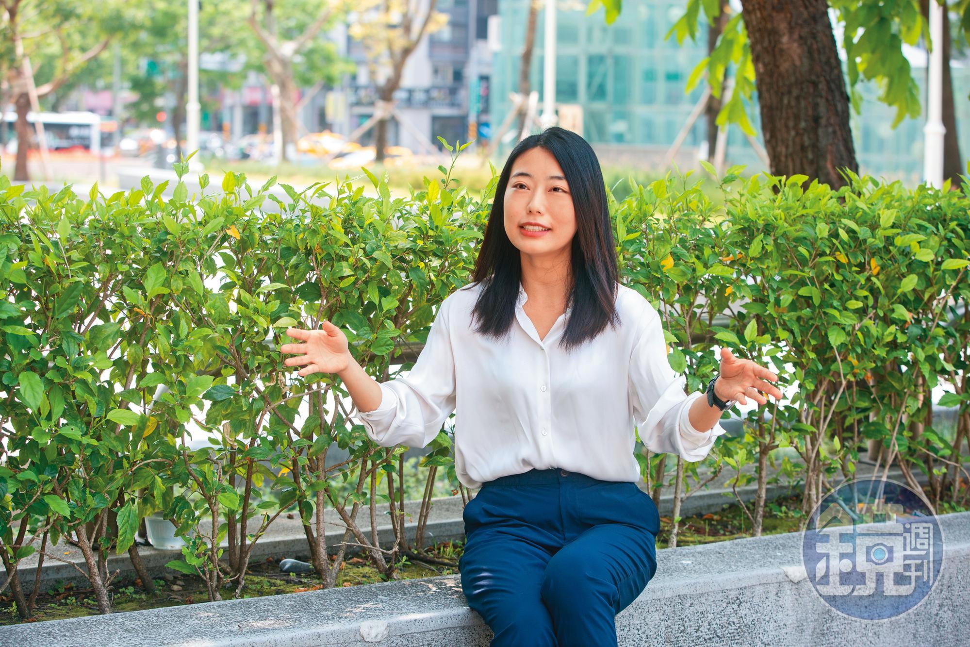地產祕密客Sam的房貸仍在綁約期內,轉貸要付違約金20萬元,因此評估留在原銀行。