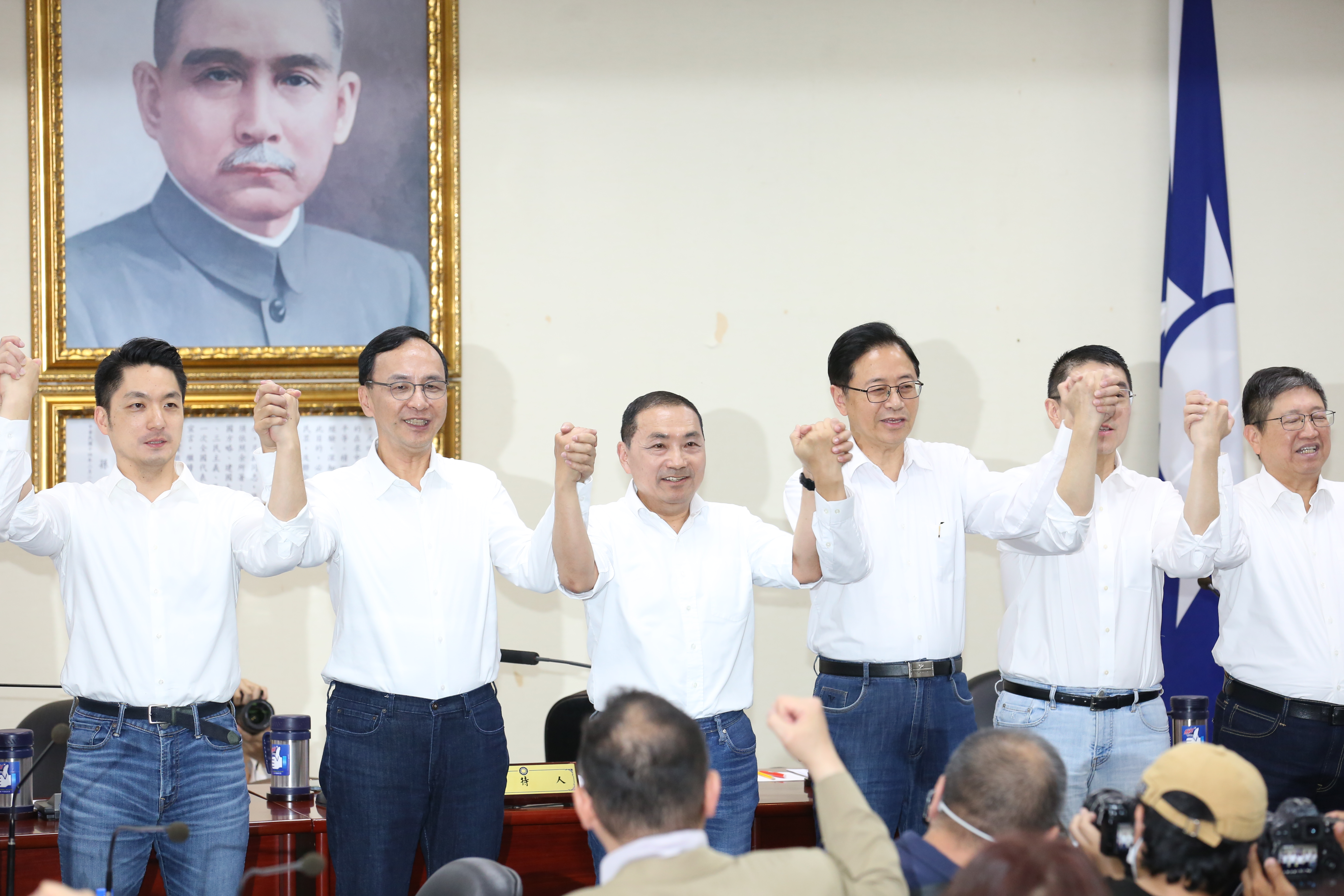 國民黨今日舉行中常會，除了朱立倫與侯友宜，台北市長蔣萬安、桃園市長張善政、新竹縣長楊文科也到場。
