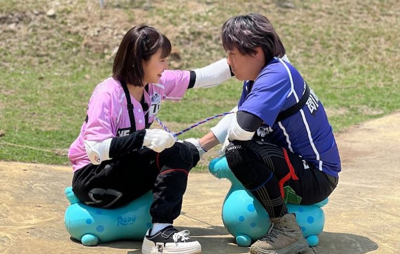 峮峮向王仁甫發起挑戰函。（中視提供）