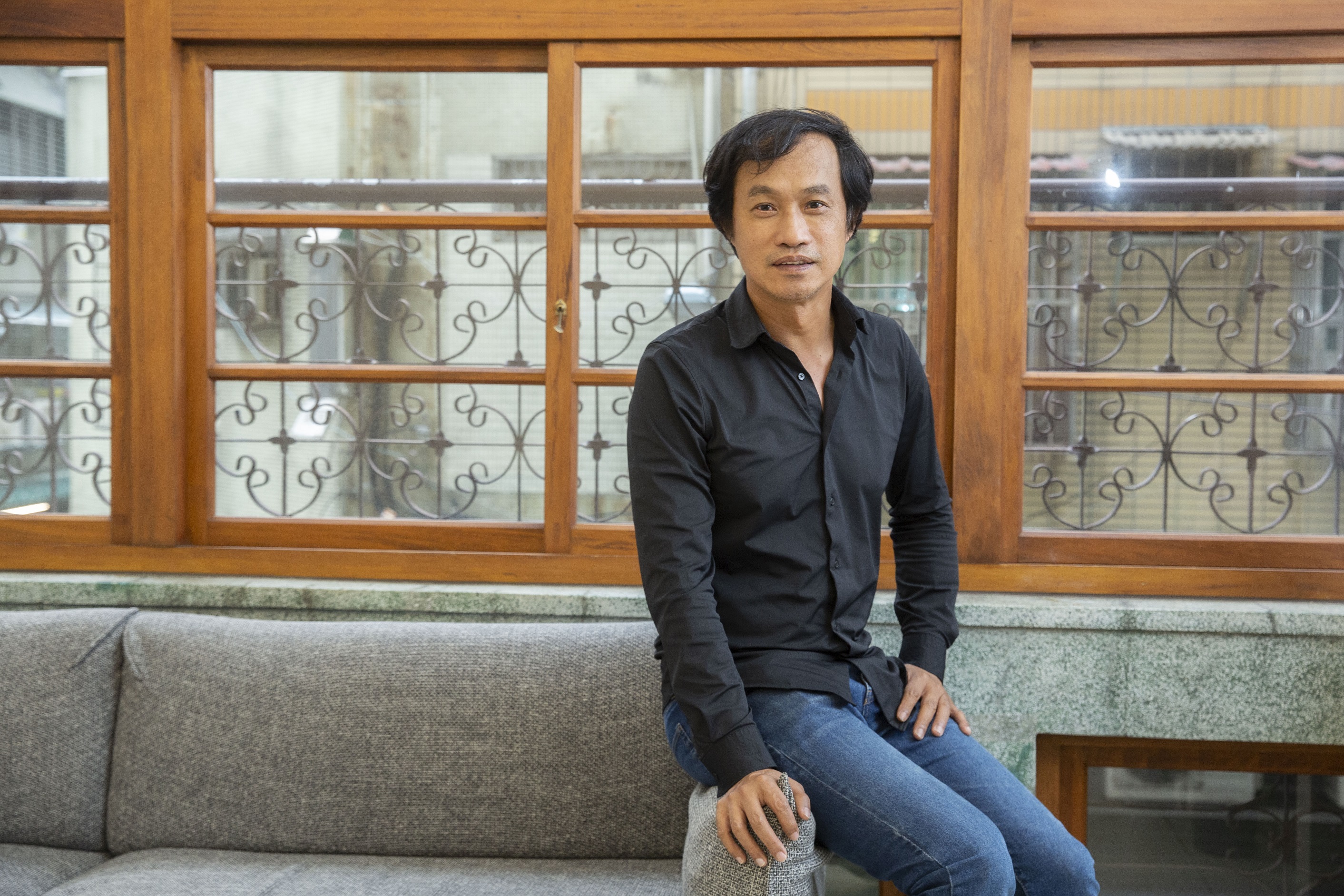 詹家龍從事紫斑蝶研究與保育工作逾20年,執導過不少自然生態題材影片。