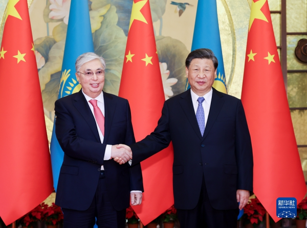 哈薩克總統托卡葉夫於昨日抵達中國西安與中國國家主席習近平先進行會談。(翻攝自中國外交部官網)