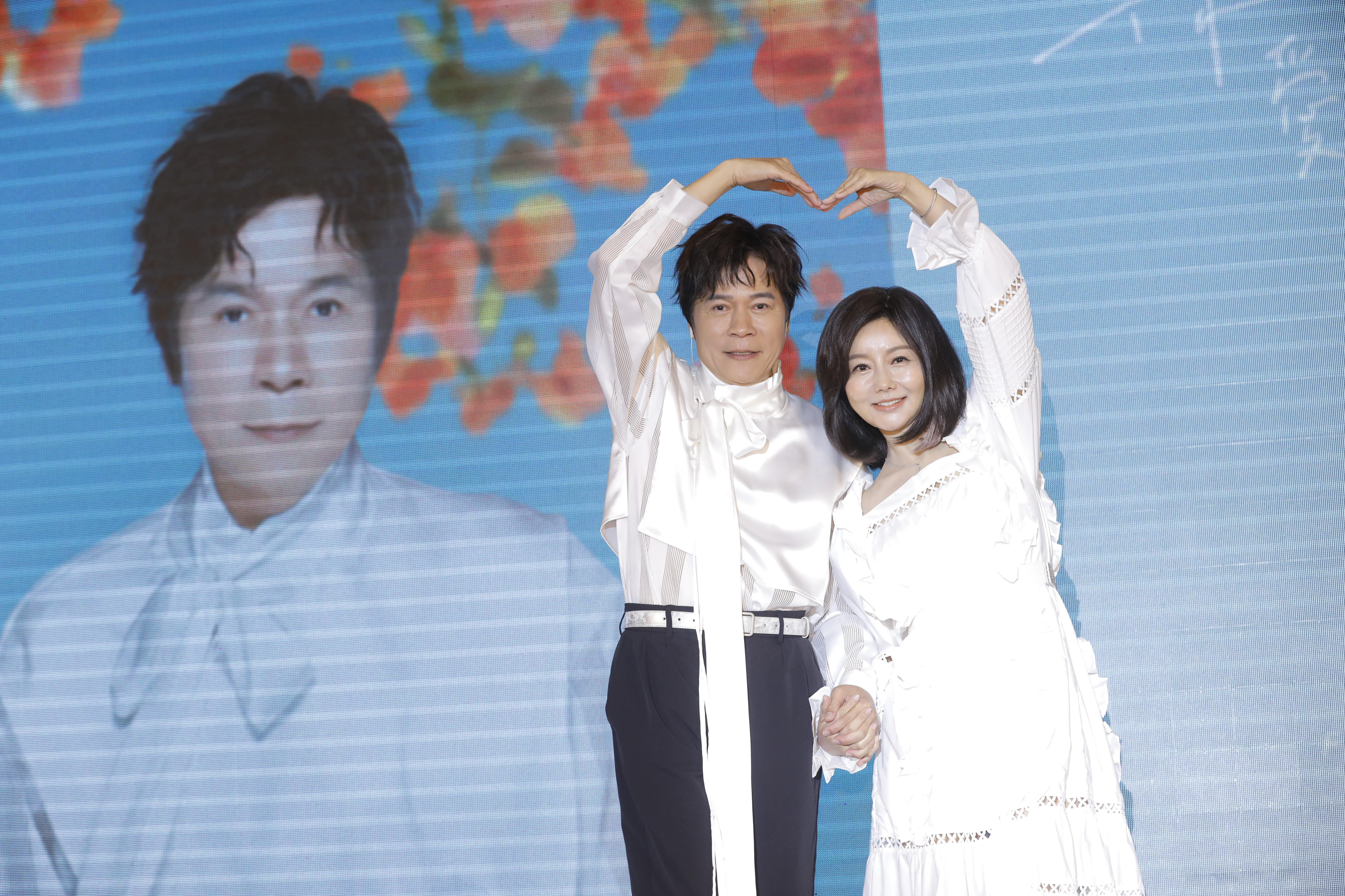 洪榮宏與愛妻張瀞云對唱〈我的寶貝〉。