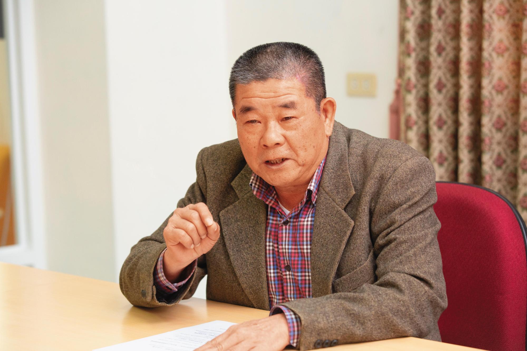 回想光昱關關難過、關關過,謝文旭走過從侵權糾紛、面臨仿品低價競爭,到2015年彰化工廠大火燒毀價值近6,000萬元的庫存,不斷化危機為轉機。