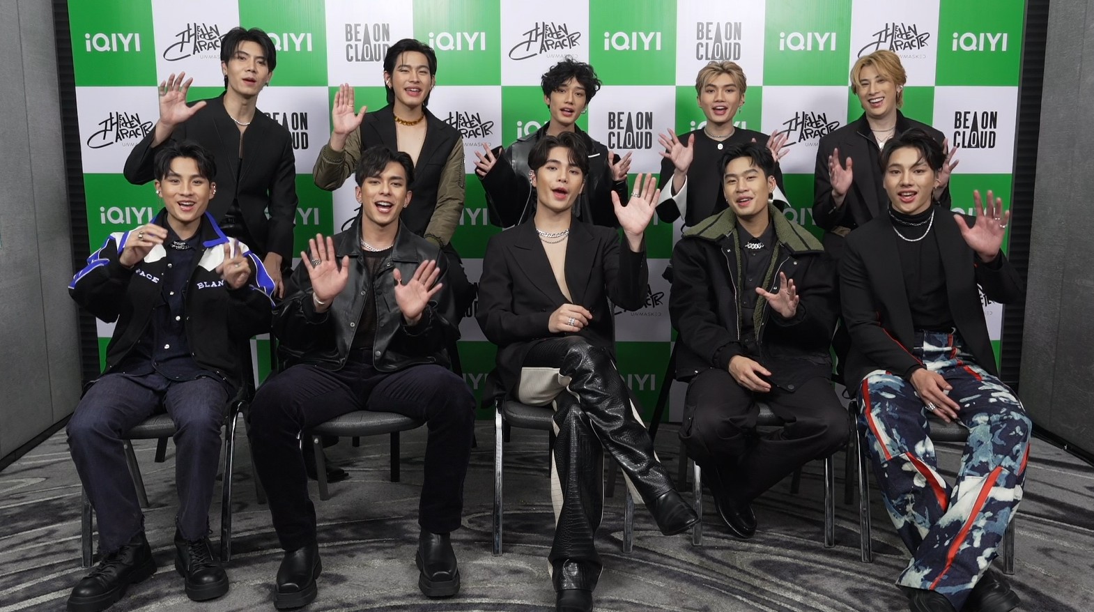 《隱藏的王牌》JJ（上排左起）、Copper、Max、Perth、Jet、Bump（下排左起）、Lotte、Fuaiz、Mio、New在泰國曼谷接受本刊訪問。（愛奇藝國際站提供）