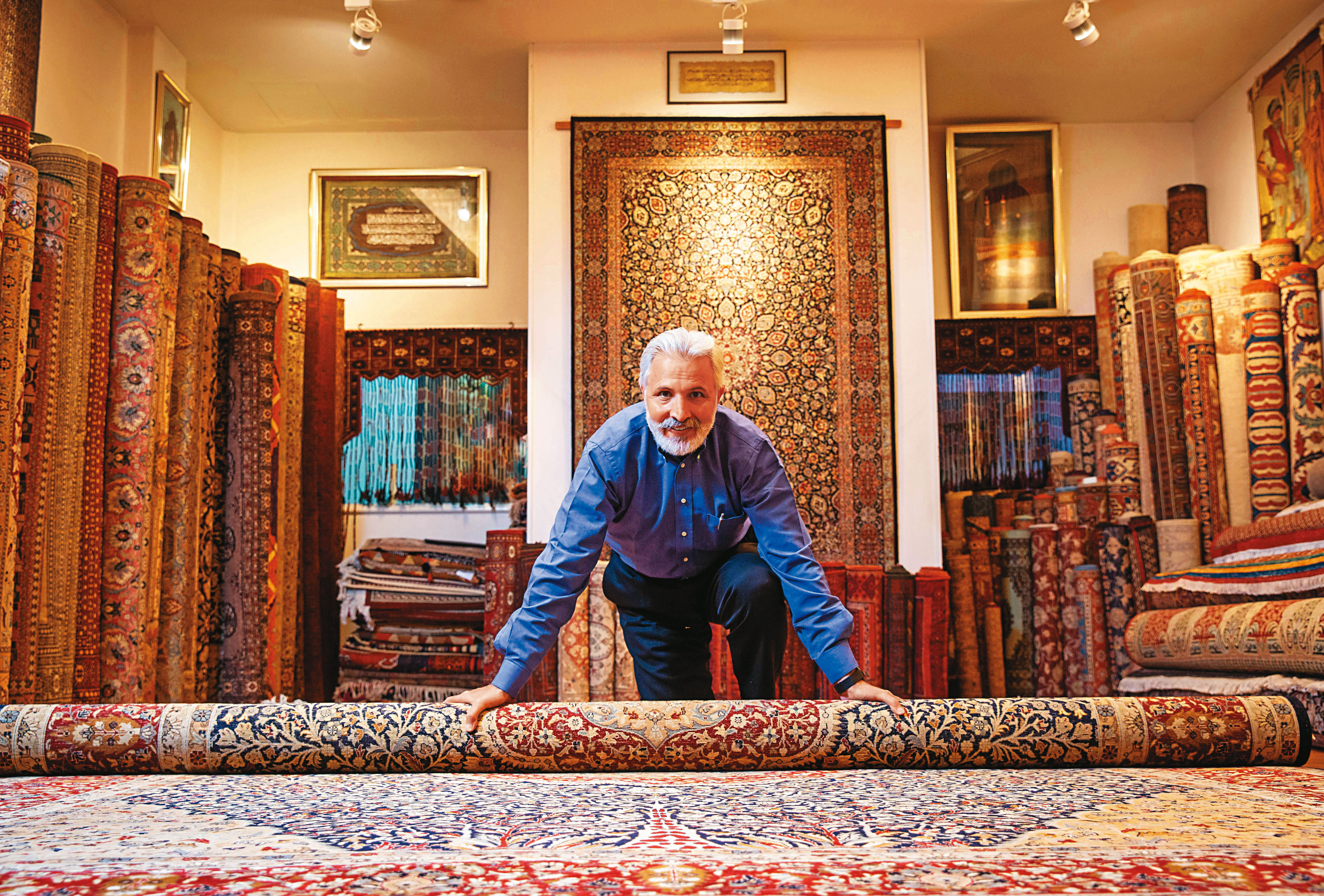 羅樹德從巴基斯坦來台灣，原本想學中文當外交官，後接手長輩創立的波斯洋行，至今已40年。