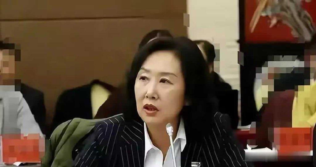 吳麗華在4月被控涉賄與生活淫亂而落馬。（翻自微博）