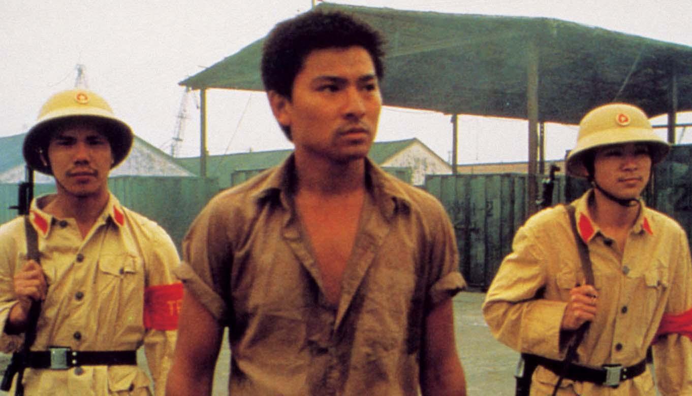 周潤發顧忌《投奔怒海》遭台灣封殺，婉拒演出「祖名」一角，由當時還是影壇新人的劉德華接替演出。（華映提供）