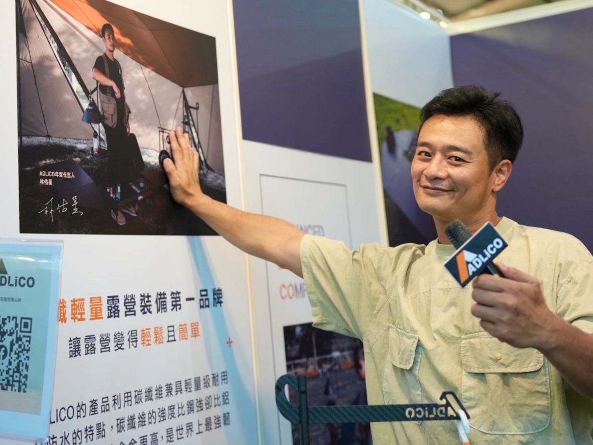 林佑星到台中為露營品牌擔任一日店長。(林佑星提供)