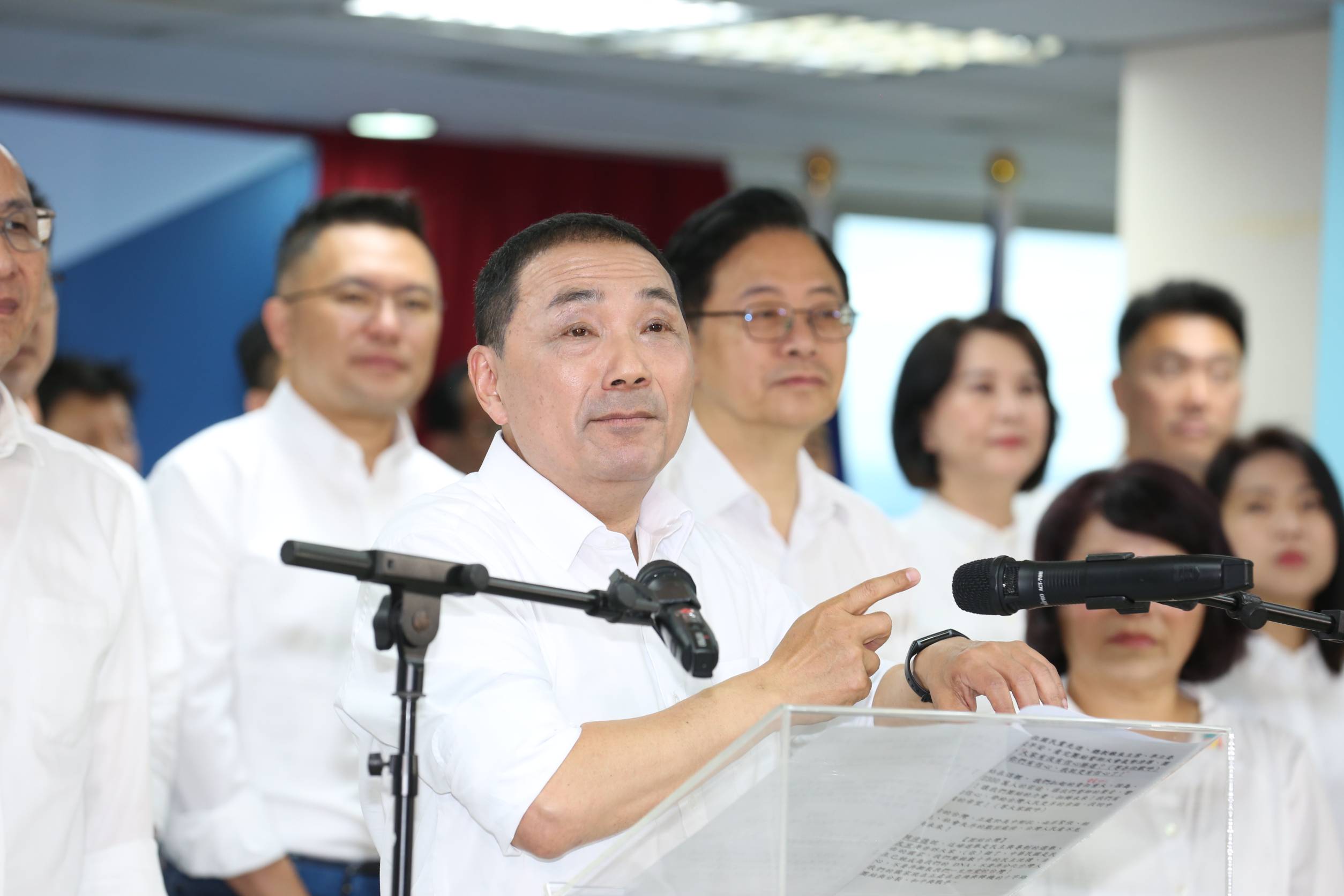 侯友宜為「台南人沒眼睛」一說道歉，張善政也幫他緩頰說話。（本刊資料照）