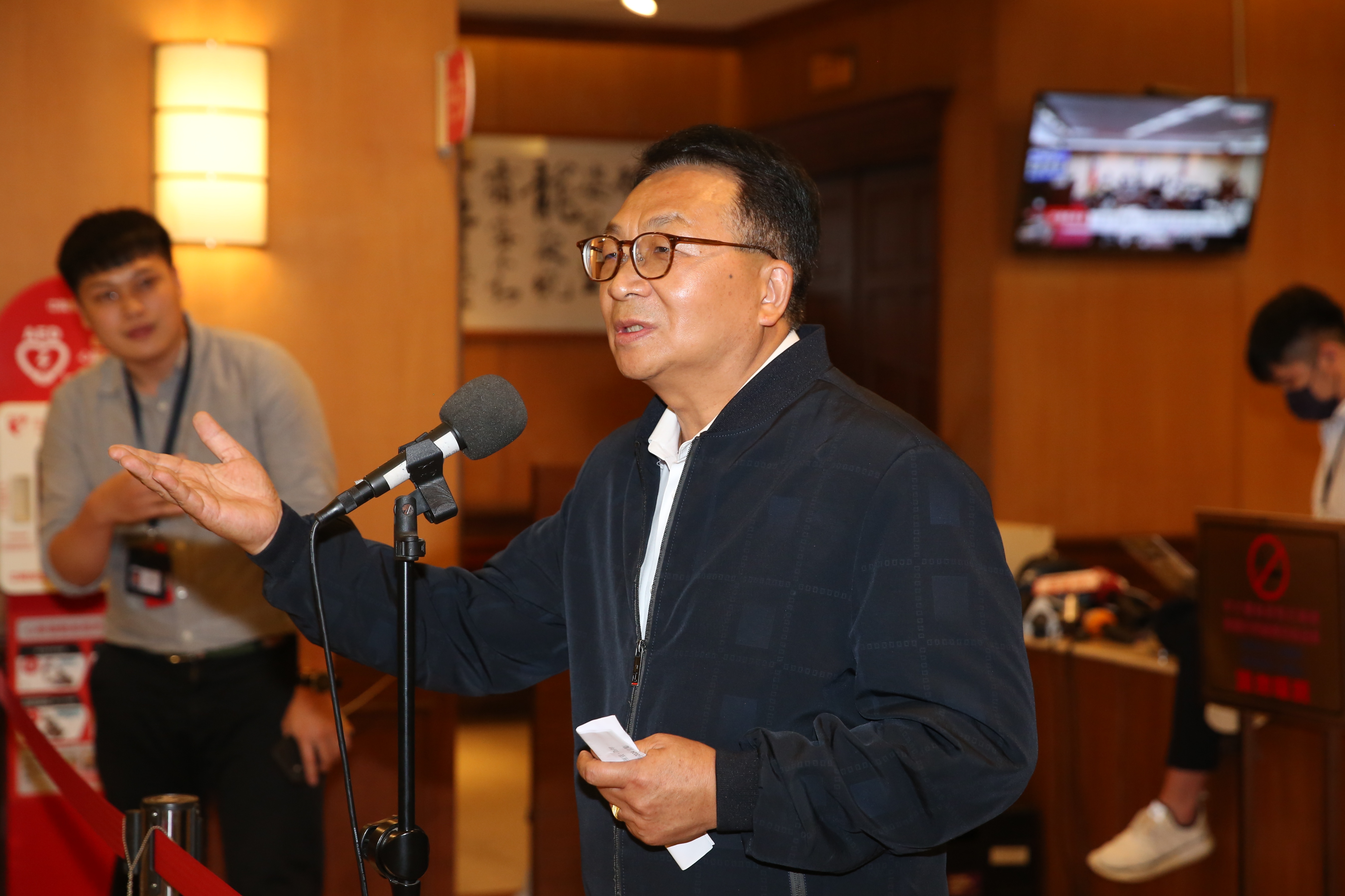 陳歐珀今召開記者會，宣布退出2024立委選舉，並提到自己退出此次選舉，是捍衛清白的開始。