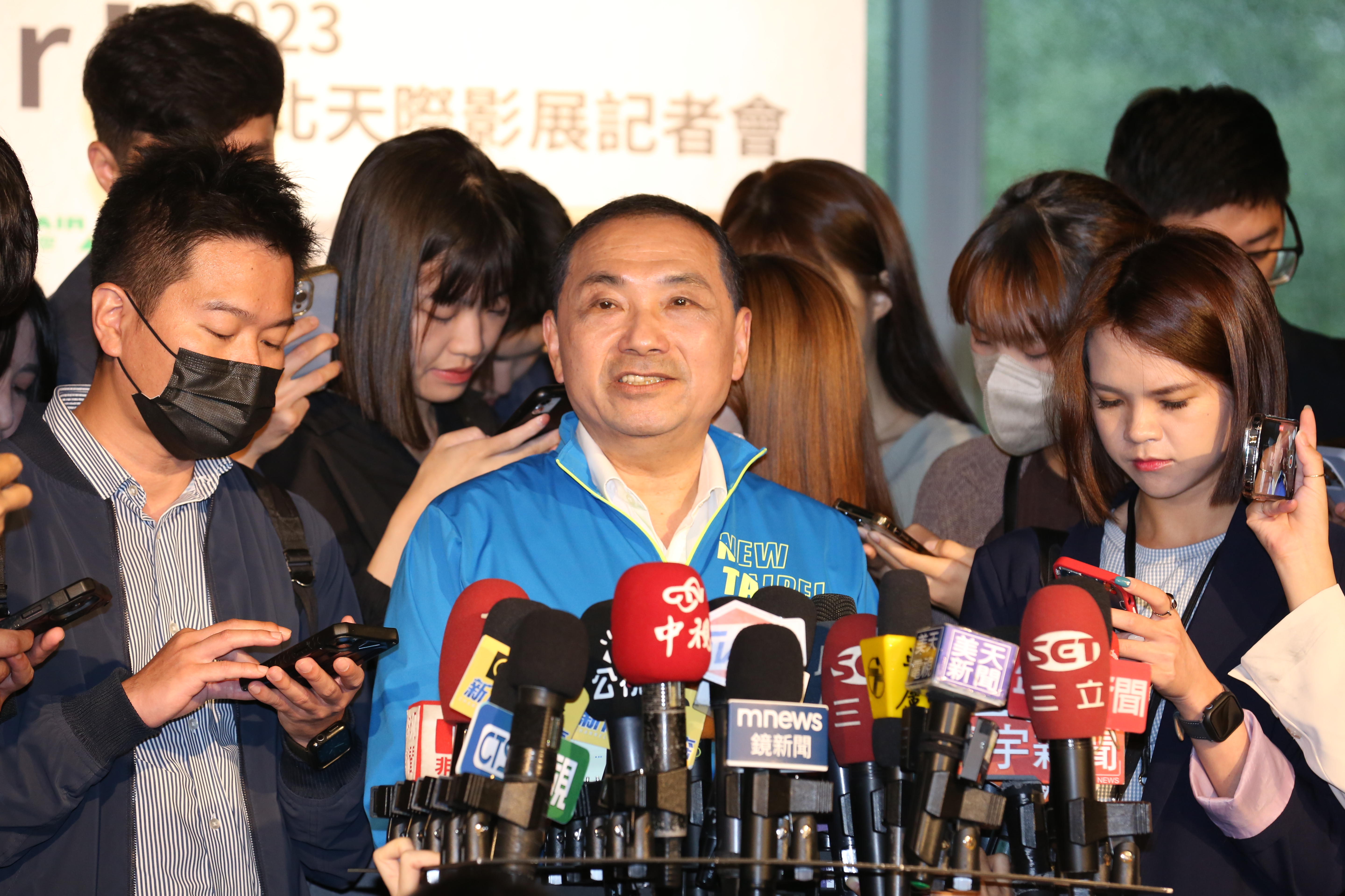 謝龍介日前提到自己沒選上台南市長時，侯友宜竟脫口稱「台南人沒目睭（眼睛）啦」，此言論曝光引發熱議。