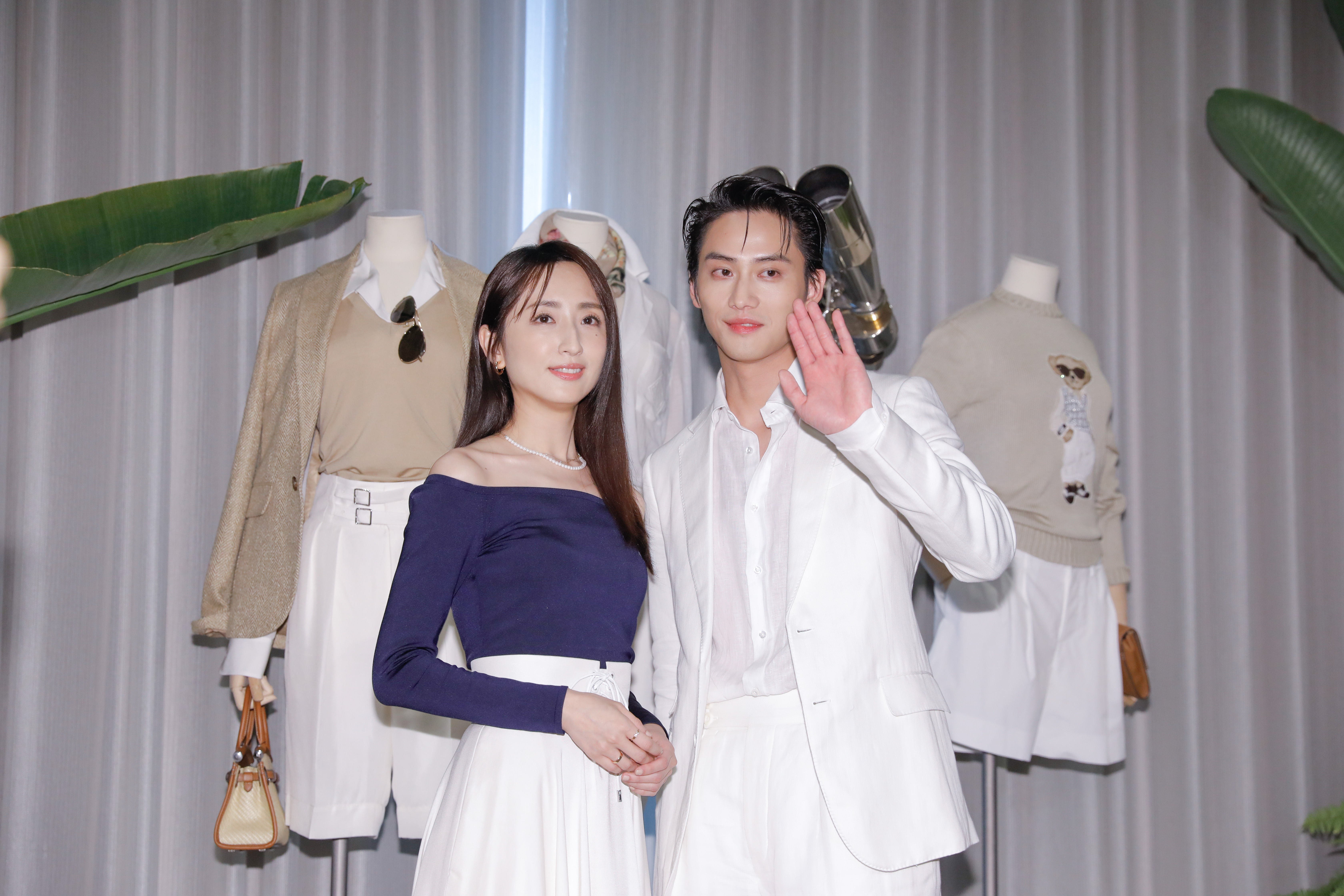 范少勳（右）、柯佳嬿（左）出席Ralph Lauren的春季頂級紫標暨Double RL系列鑑賞會。