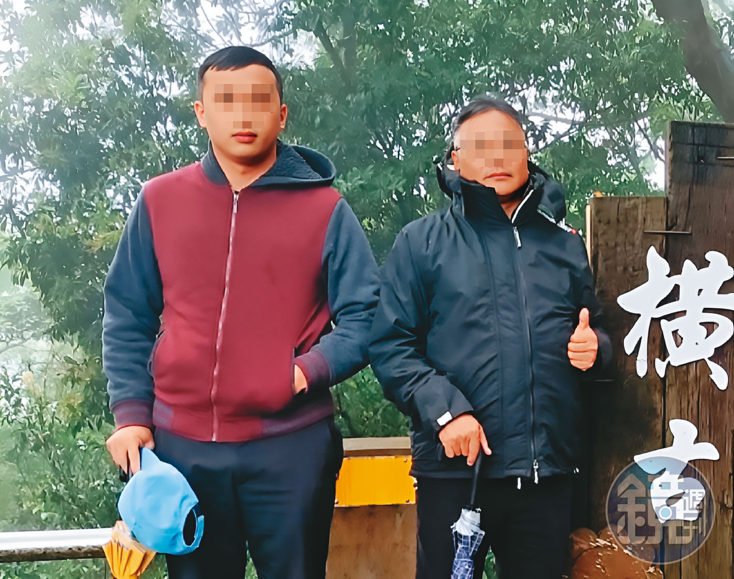 夏姓地政士（右）及兒子（左）被檢方列為關係人、嫌疑人，接受調查。（翻攝畫面）