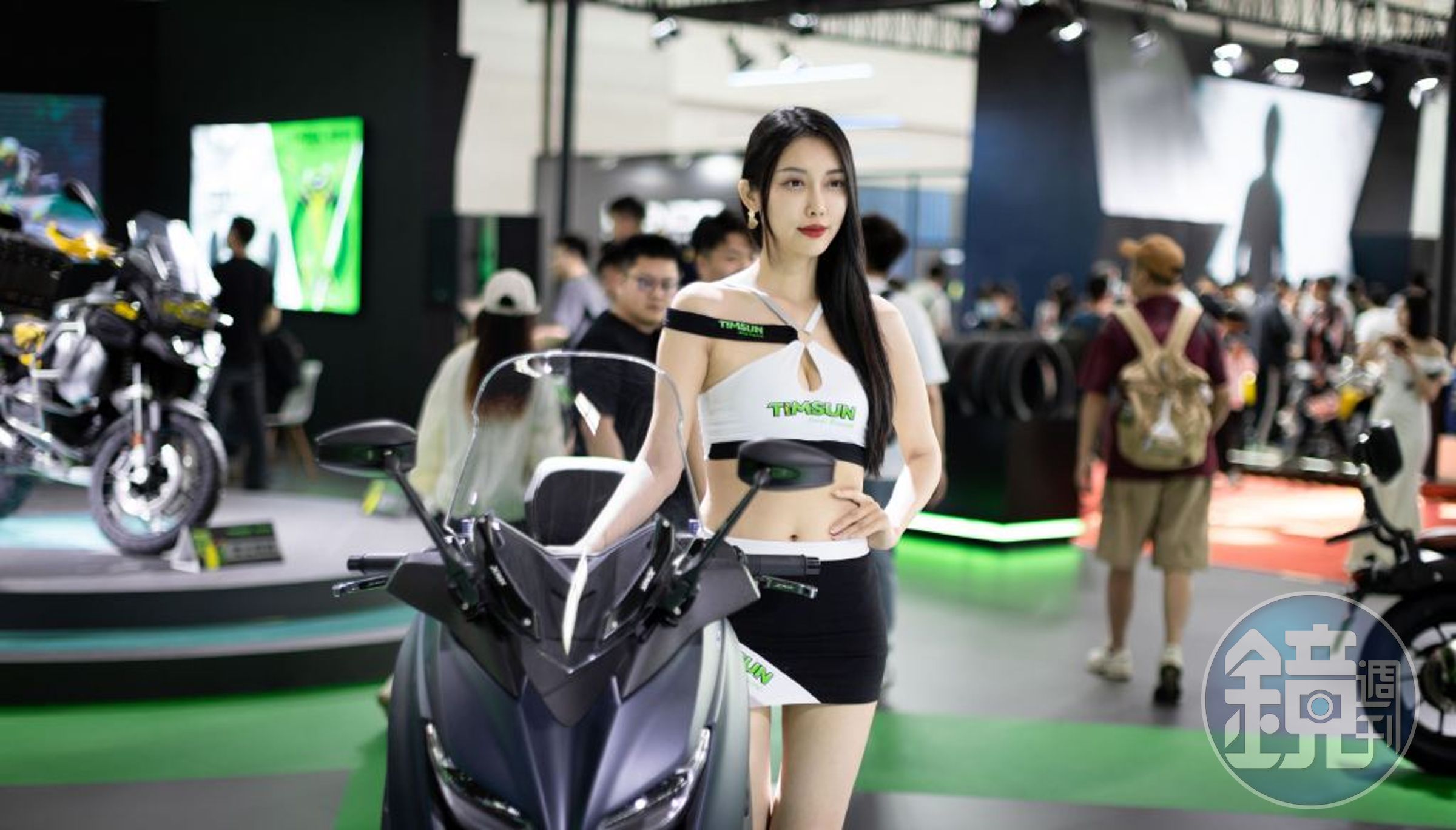 另一位車模。（翻自微博）