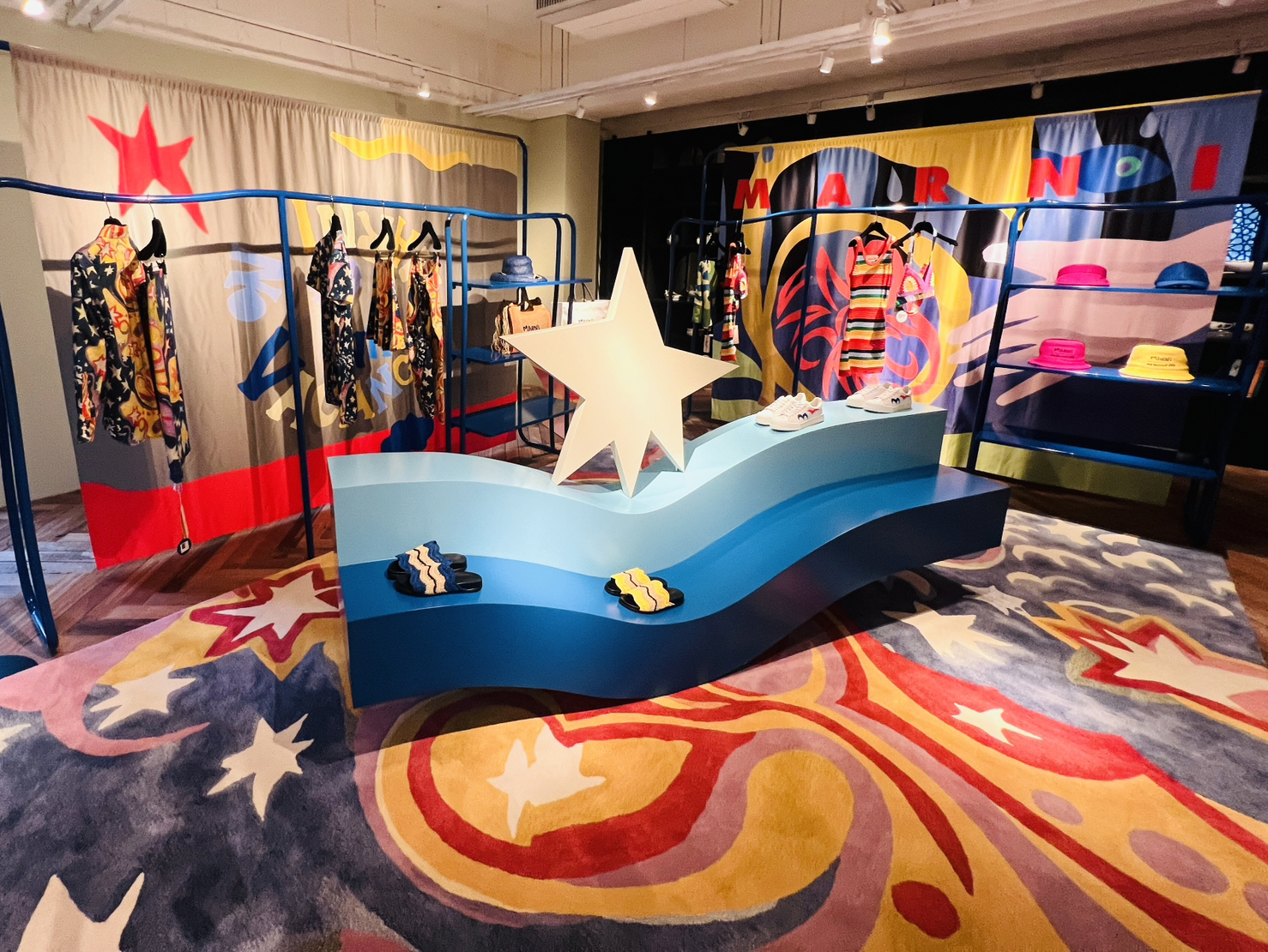 Marni與No Vacancy Inn夏日膠囊系列,即日起在Club Designer大安旗艦店全台獨家展示及販售。(Club Designer提供)
