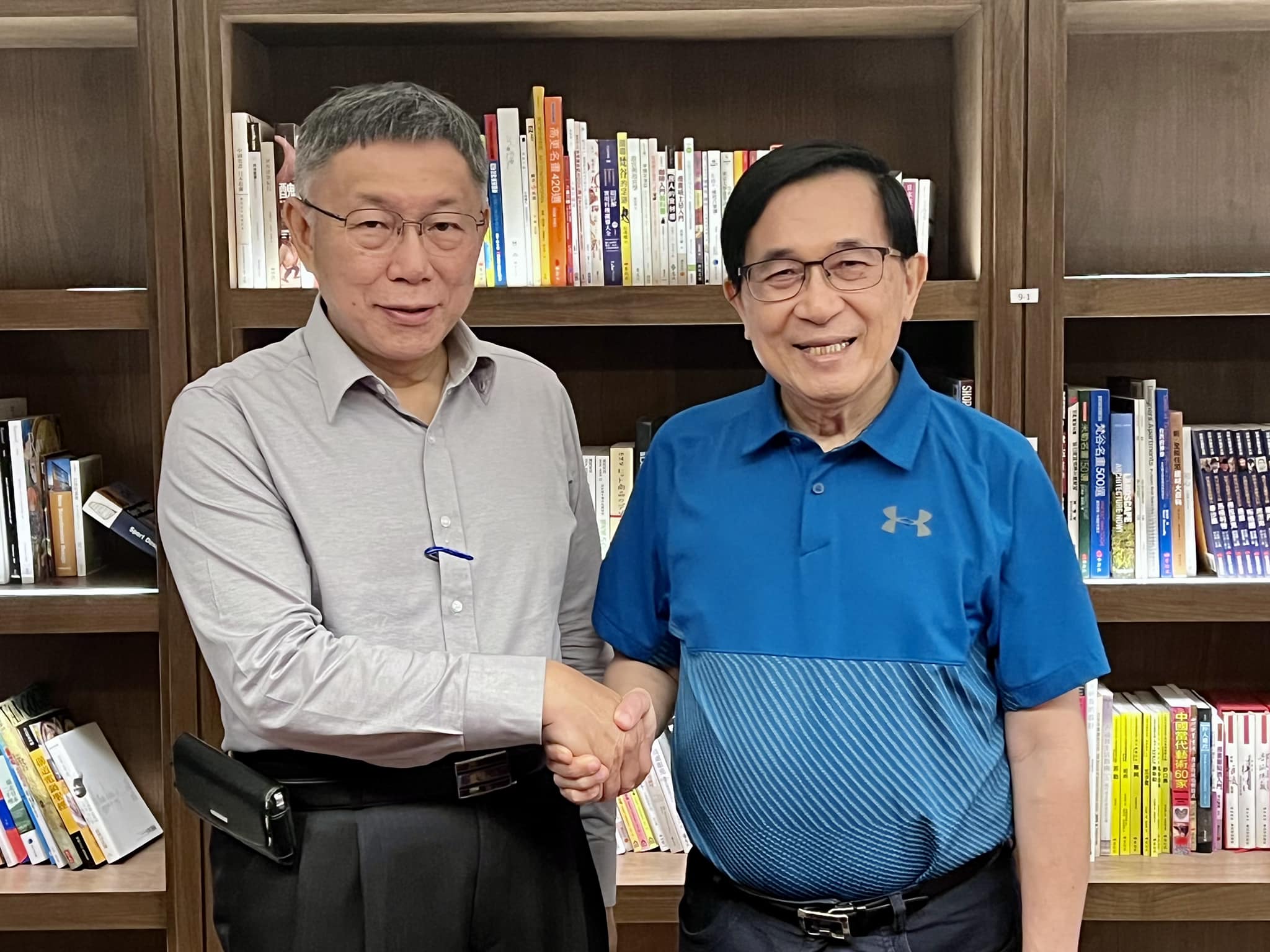 柯文哲前往台南參訪，私下拜會前總統陳水扁。（翻攝自臉書＠陳水扁）