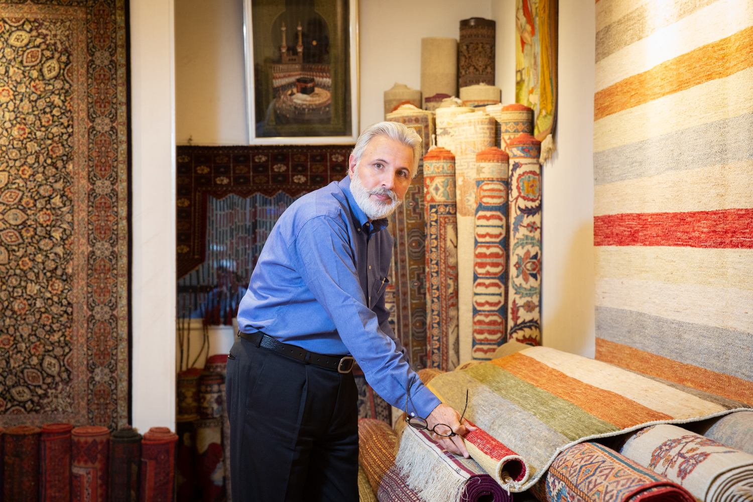 羅樹德從巴基斯坦來台灣，原本想學中文當外交官，後接手長輩創立的波斯洋行，至今已40年。