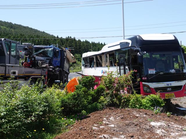 警方認定肇事責任在大卡車駕駛。（翻自《韓國日報》）