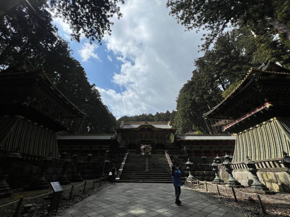 大猷院為日光輪王寺別院,祭祀江戶幕府的三代將軍德川家光。