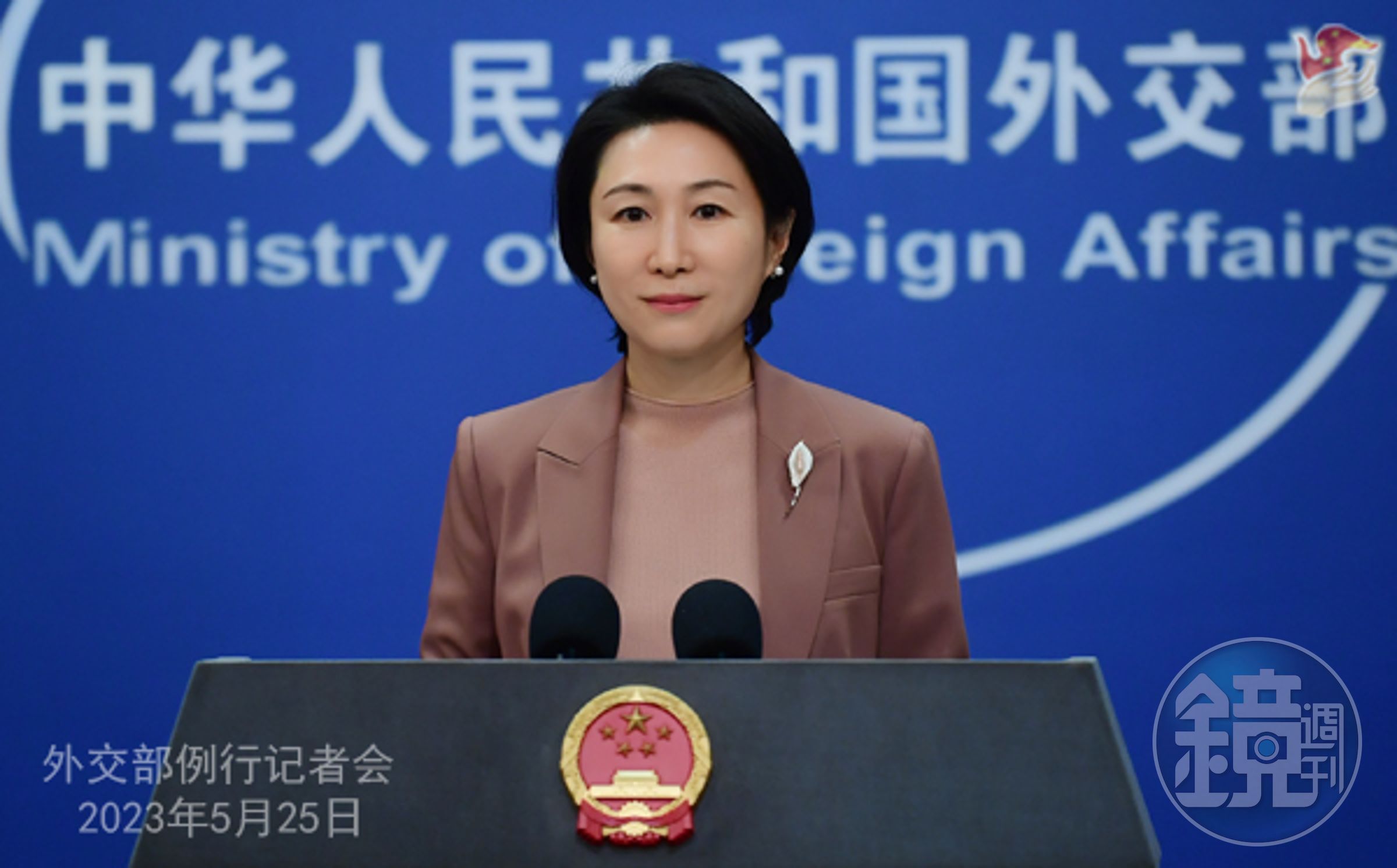 針對微軟發布的示警報告,毛寧聲稱是假訊息,還嗆美國才是「駭客帝國」。(翻攝自中國外交部官網)