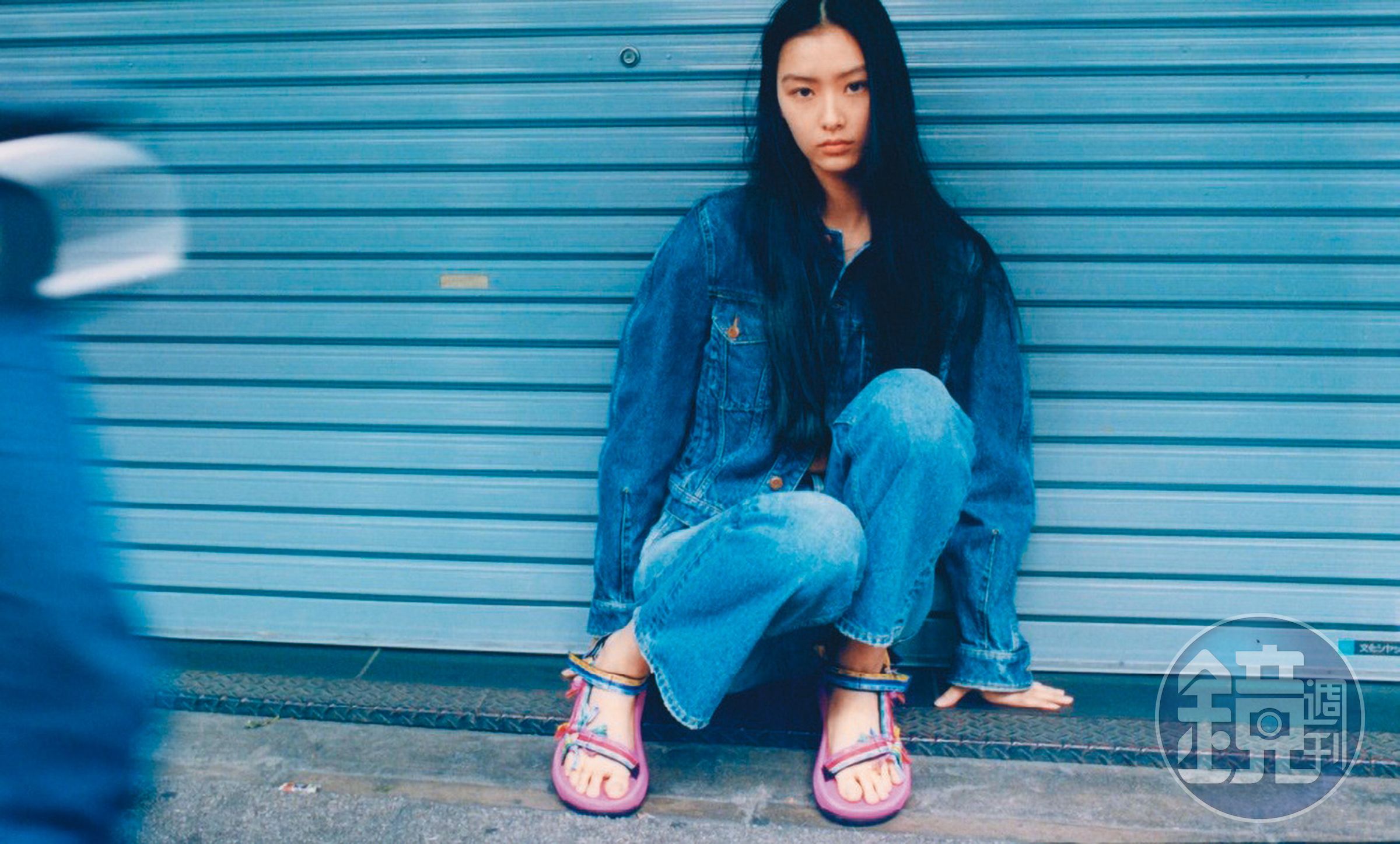 Chloé x Teva聯名涼鞋系列是戶外系時尚咖不可或缺的好夥伴。（Chloé提供）