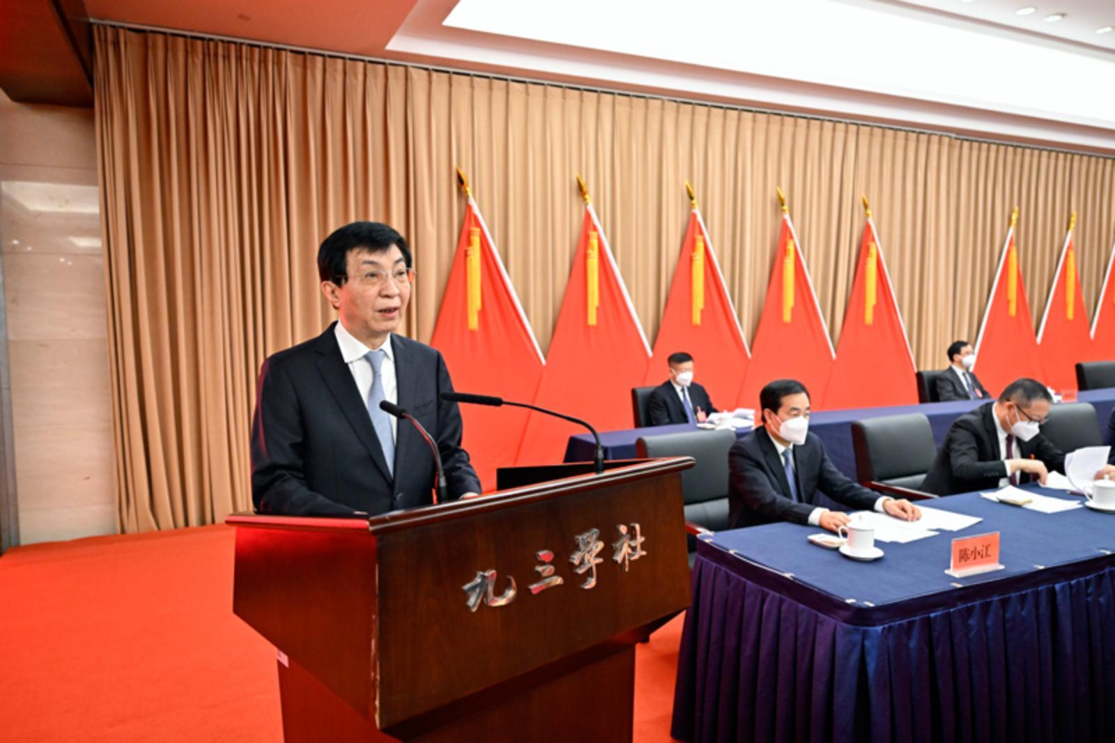 「兩岸媒體人北京峰會」因台媒興致缺缺，中方被迫縮小規模舉行，全國政協主席王滬寧（圖）不會出席延期之後的會議活動。（翻攝自中國國務院網站）