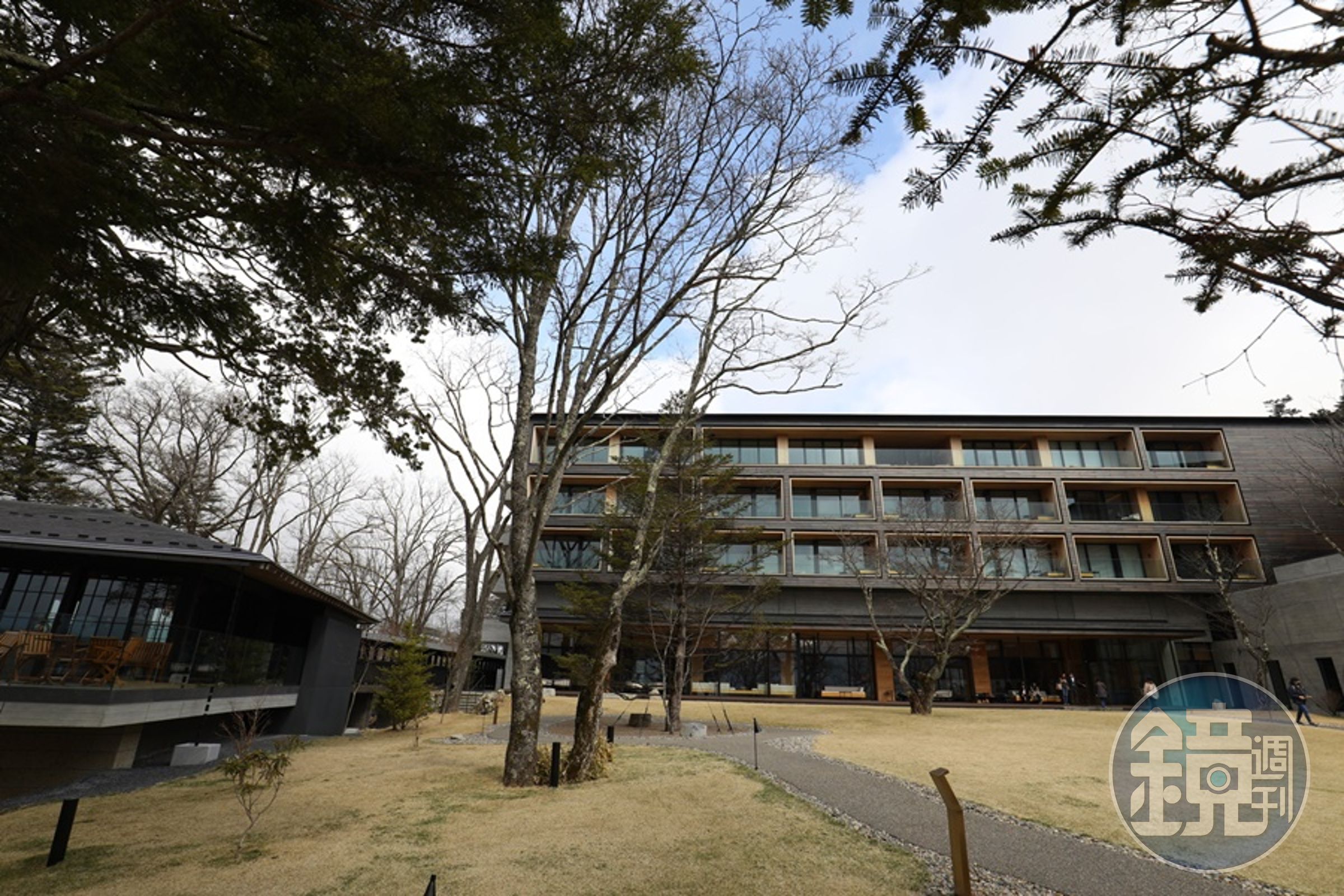 「日光麗思卡爾頓酒店」在疫情期間開幕，算是這一帶比較新穎的住宿選擇。