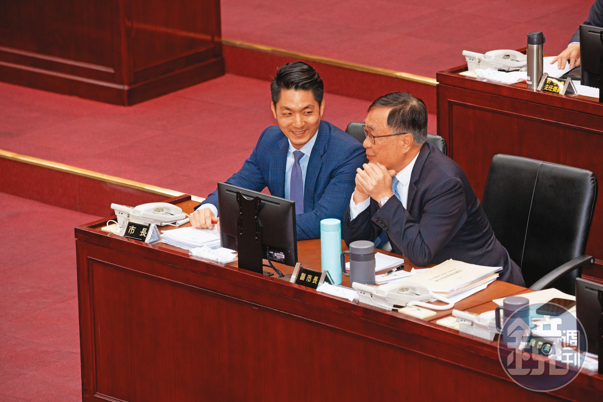 在韓國瑜高雄市長任內,擔任副市長的李四川(右),如今成為台北市長蔣萬安(左)的副手,也成為蔣市府與張榮味合作的關鍵之一。