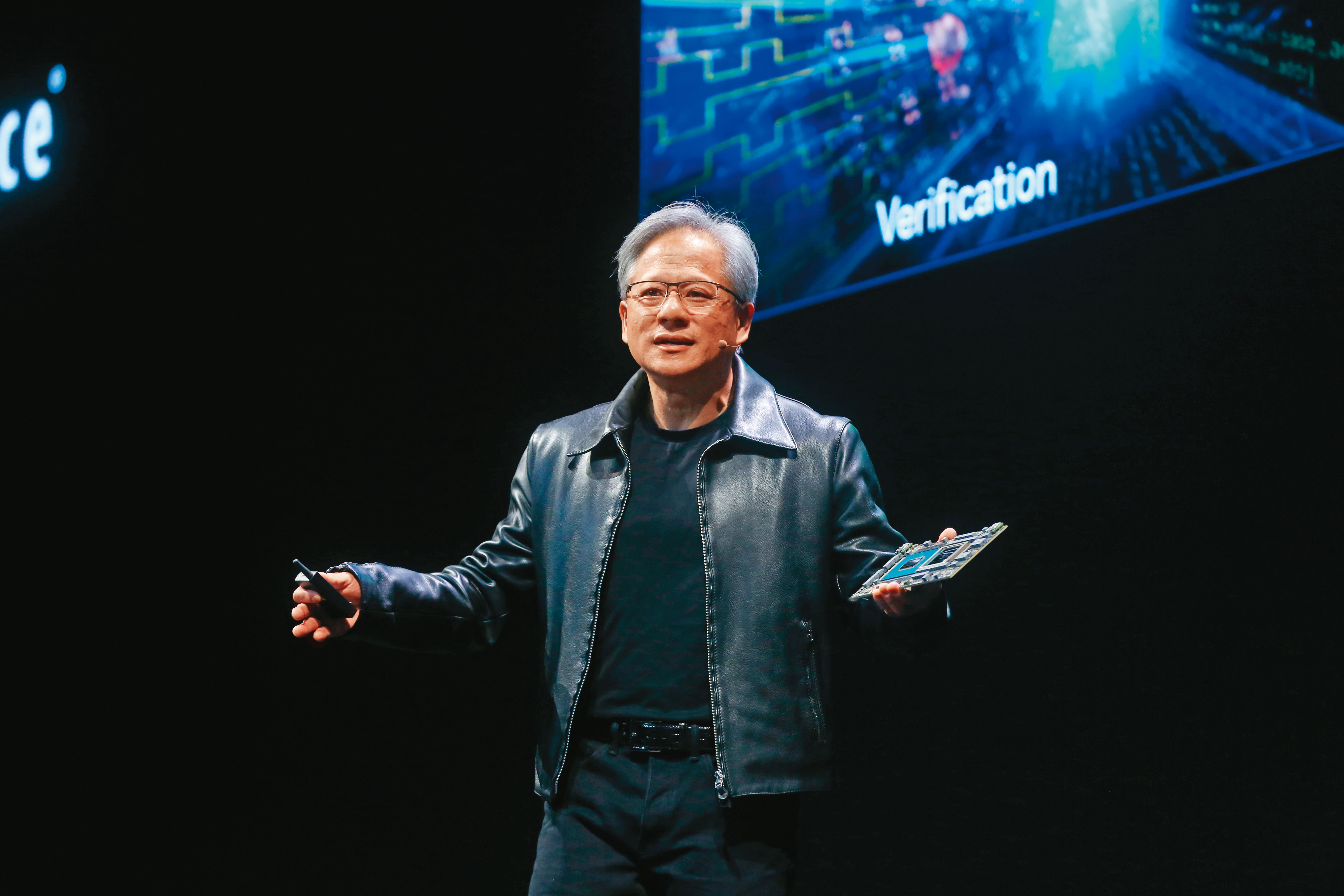 AI教父黃仁勳（圖）領軍的Nvidia，是GPU設計主要公司，第一季財報超出預期，股價狂飆。