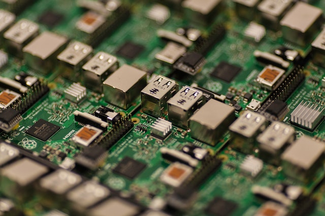 日本加大對23種先進晶片製造技術出口限制,中國未在允許出口名單中。(示意圖,Pexels)
