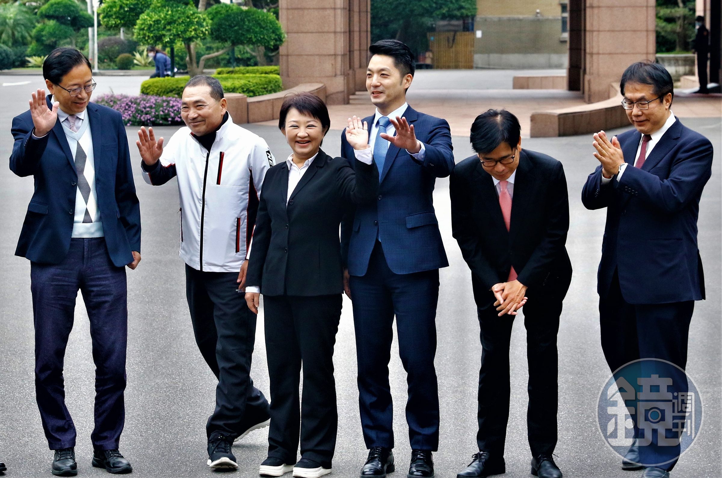 《遠見》調查2023最新縣市長施政滿意度,六都中台中市長盧秀燕(左3)居冠、台北市蔣萬安(右3)墊底。(本刊資料照)