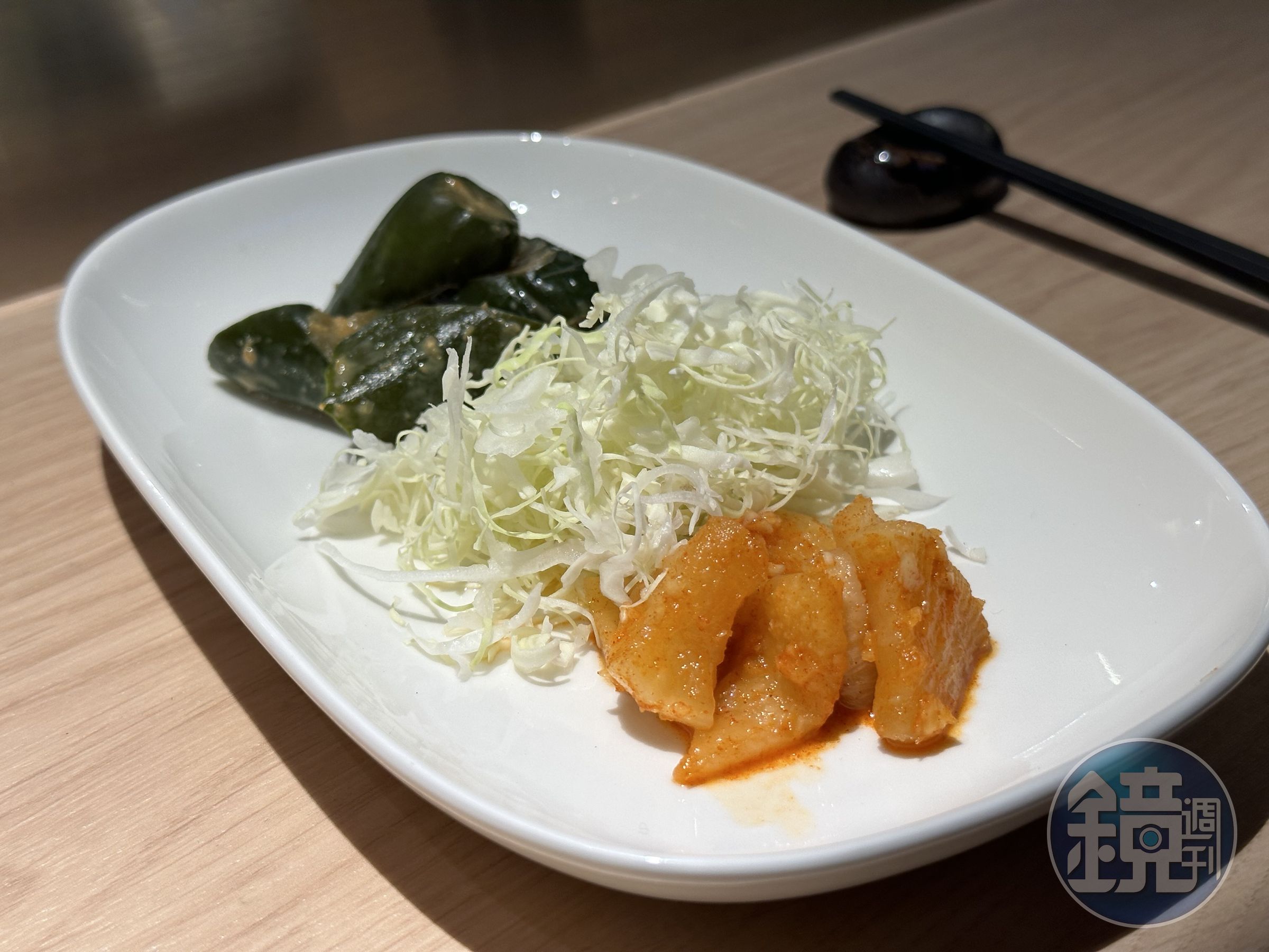 醃漬小菜會不定時更換食材,可以免費續加。