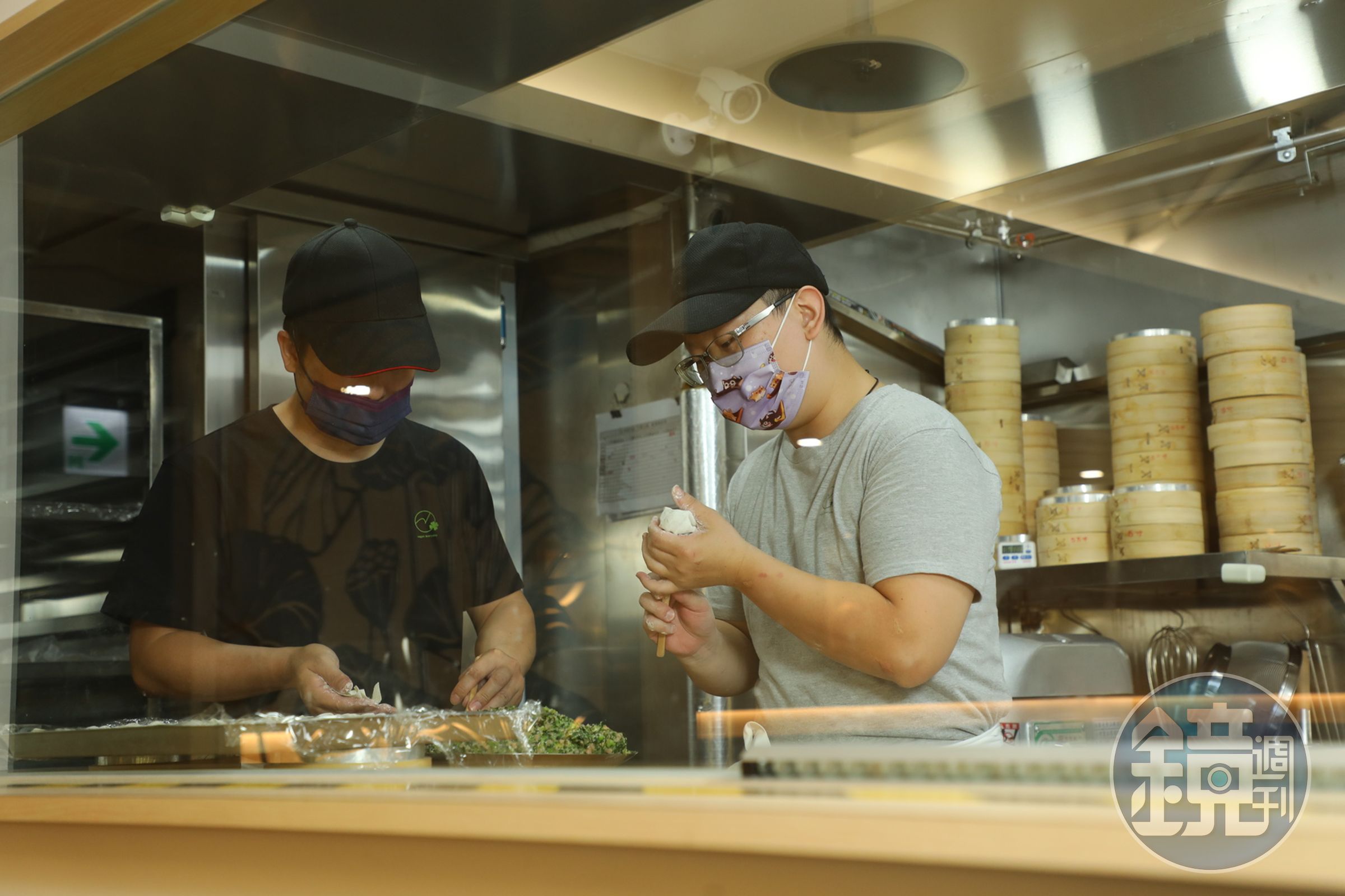 開放式的廚房展現對料理的自信。