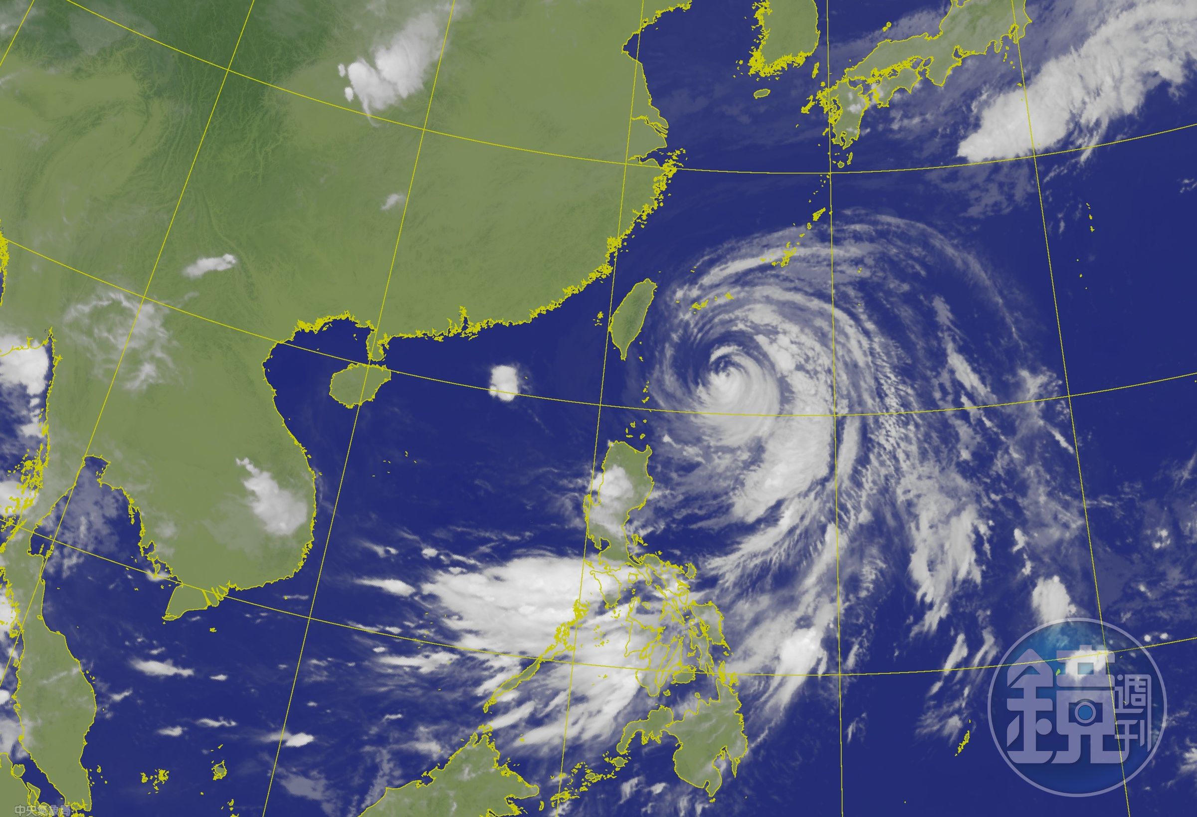 瑪娃颱風今早8時的中心位置在北緯21.5度，東經125.0度，以每小時8公里速度，向北北東進行。（氣象局提供）
