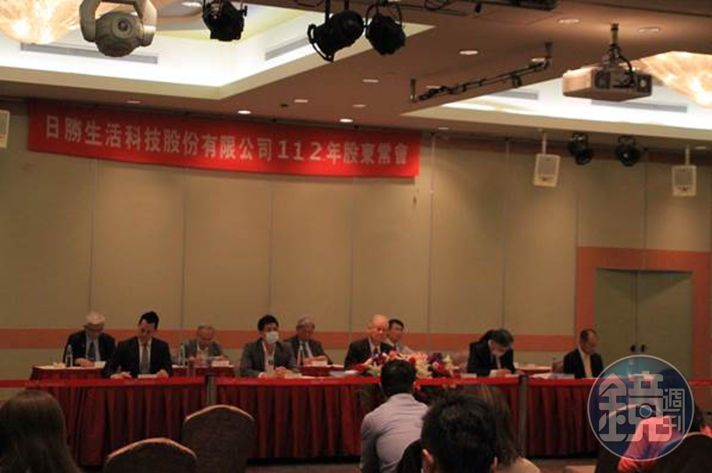 日勝生董事長林榮顯會後受訪時說，看好剛性需求，跟著政府政策走即可。（日勝生提供）