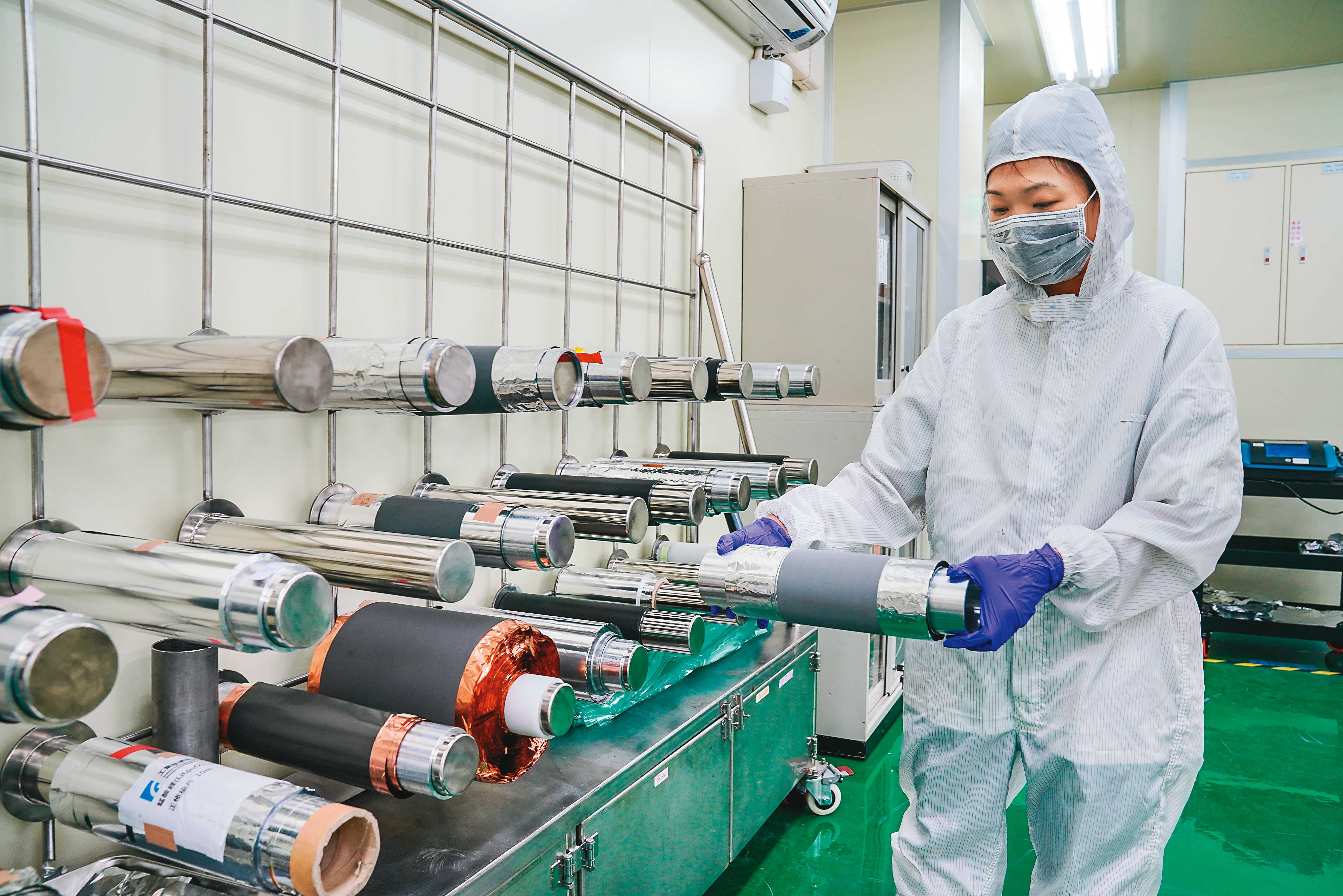 台灣中油曾研究過許多電池技術,最後基於安全因素,優先選擇鈦酸鋰電池負極材料的開發與研究。