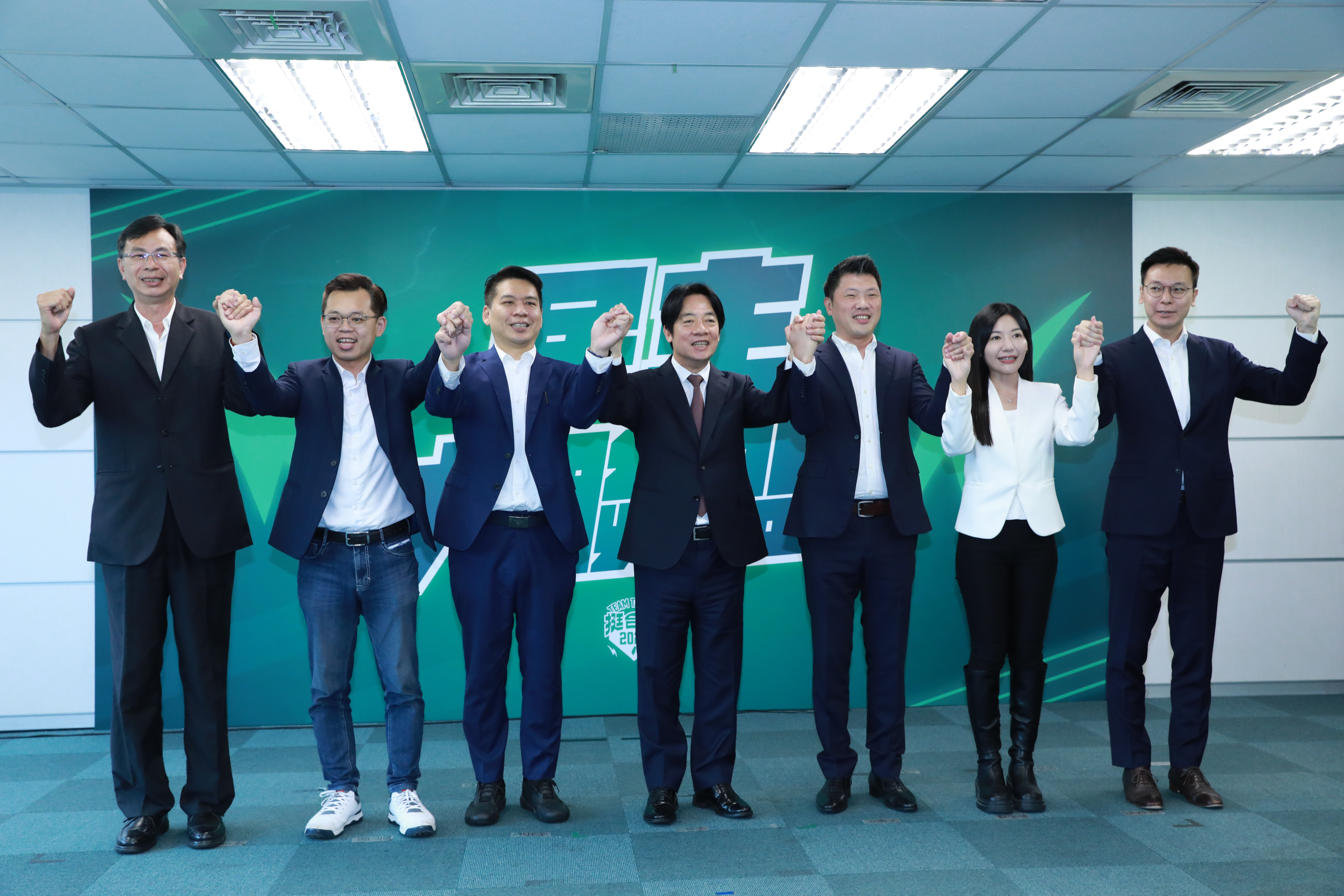 民進黨主席賴清德今對外召開記者會，宣布第二波艱困選區的立委徵召名單。