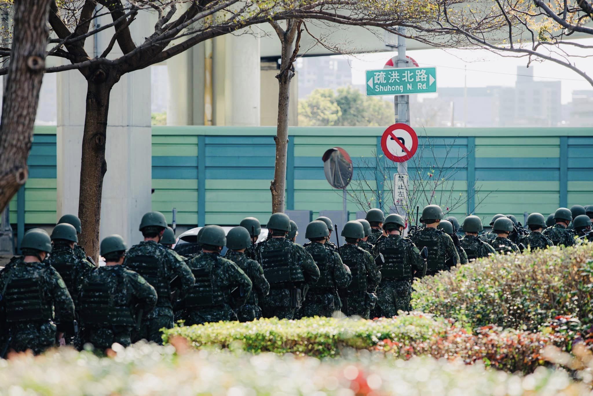 一名陸軍中校昨日進行體測時突然休克倒地，目前仍在加護病房搶救中。（示意圖，翻攝自國防部發言人臉書）