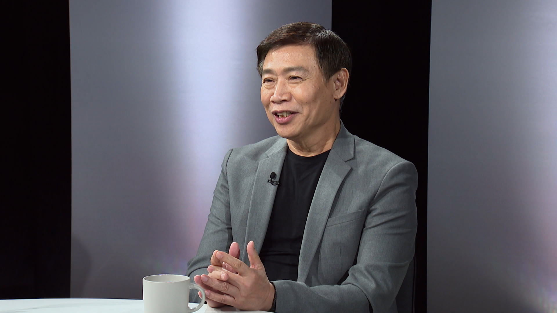 「台灣美猴王」朱陸豪自曝第一次演舞台劇時，連路要怎麼走、手要怎麼擺都不知道。（鏡電視提供）