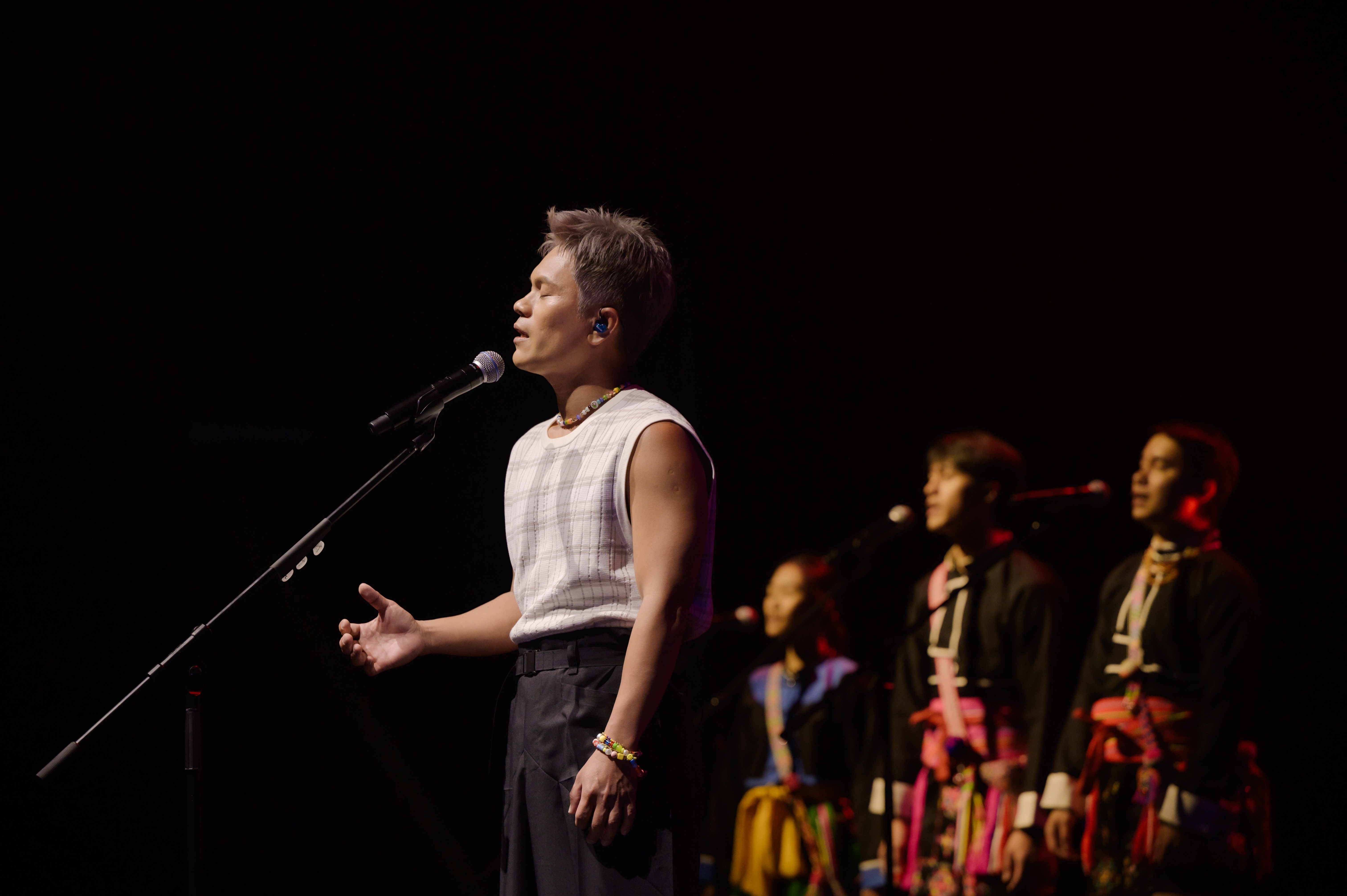 舒米恩大陣仗率領米大吟唱隊及學生團登台演出。（Zepp New Taipei / 大鴻藝術BIG ART提供）