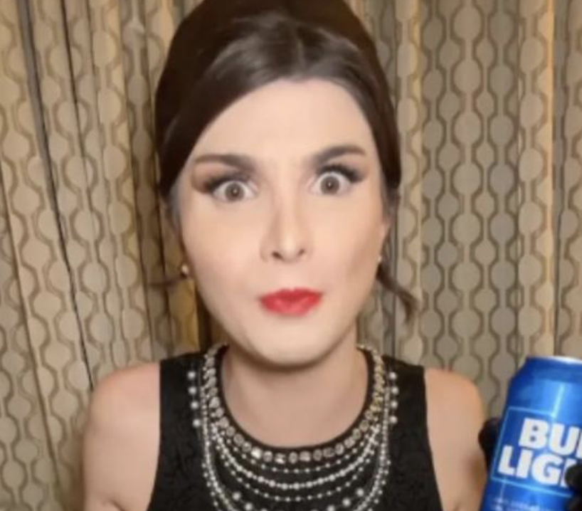 美國啤酒大廠百威（Budweiser）先前找跨性別網紅業配，卻意外踩到保守派紅線引起群起抵制。（翻攝Dylan Mulvaney IG）