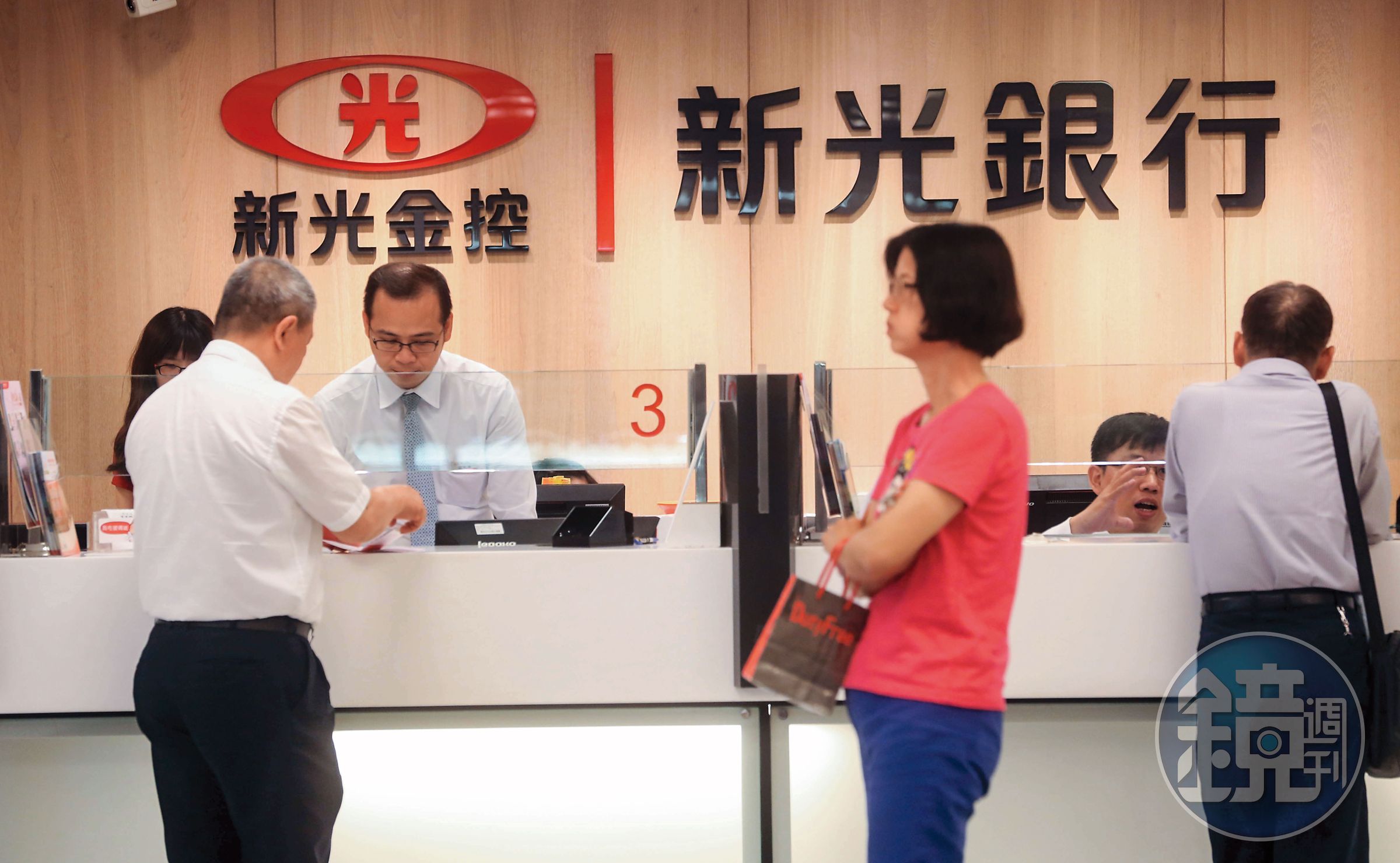 im.B主要匯款人頭戶都在新光銀行，有無落實客戶資料審查，值得主管機關留意。