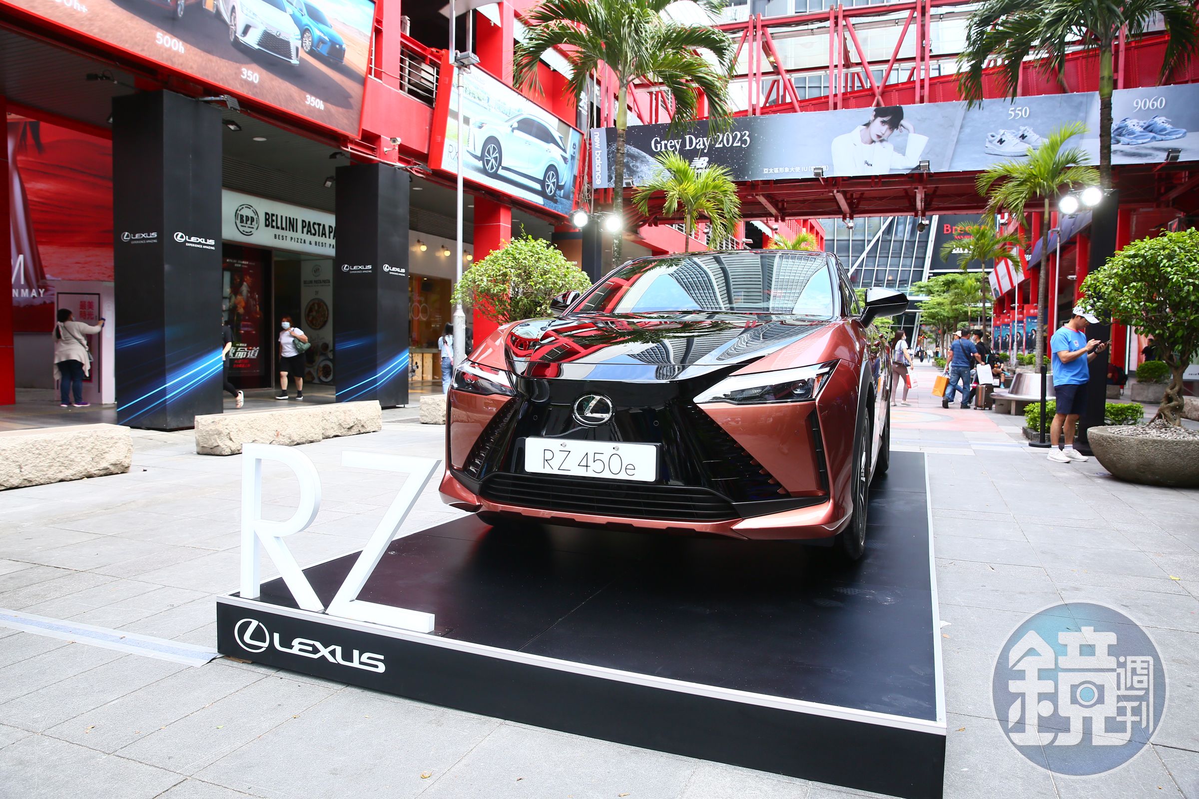 Lexus連續4個月拿下豪華進口車王座;圖為Lexus純電跑旅RZ450e。(本刊資料照)