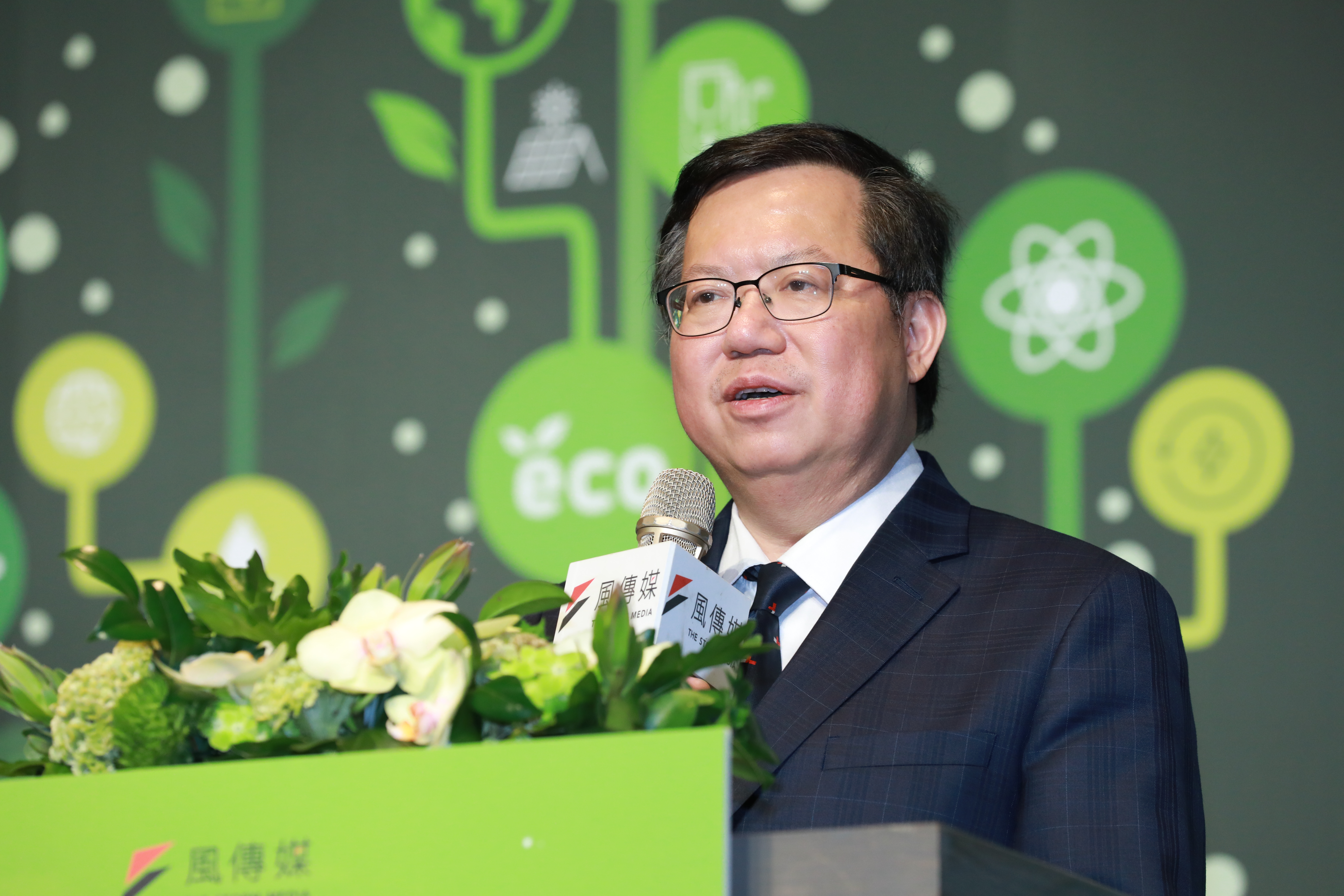 鄭文燦向年輕世代致歉，「在性別平等的道路上，我們做得不夠」。（本刊資料照）