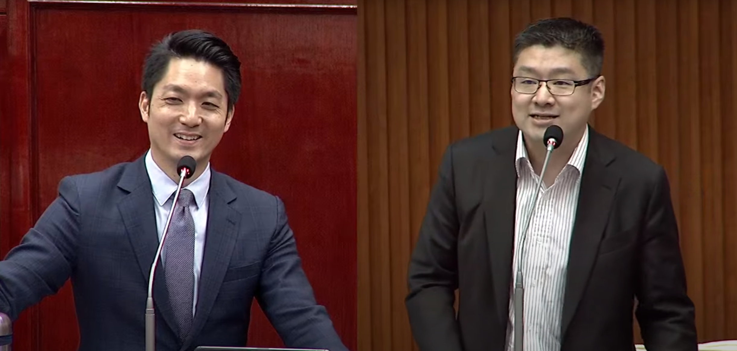 徐弘庭（右）今於台北市議會質詢蔣萬安（左）時，好奇詢問未來第3位副市長人選，他建議可以考慮找郭台銘。（翻攝自台北市議會YT頻道）