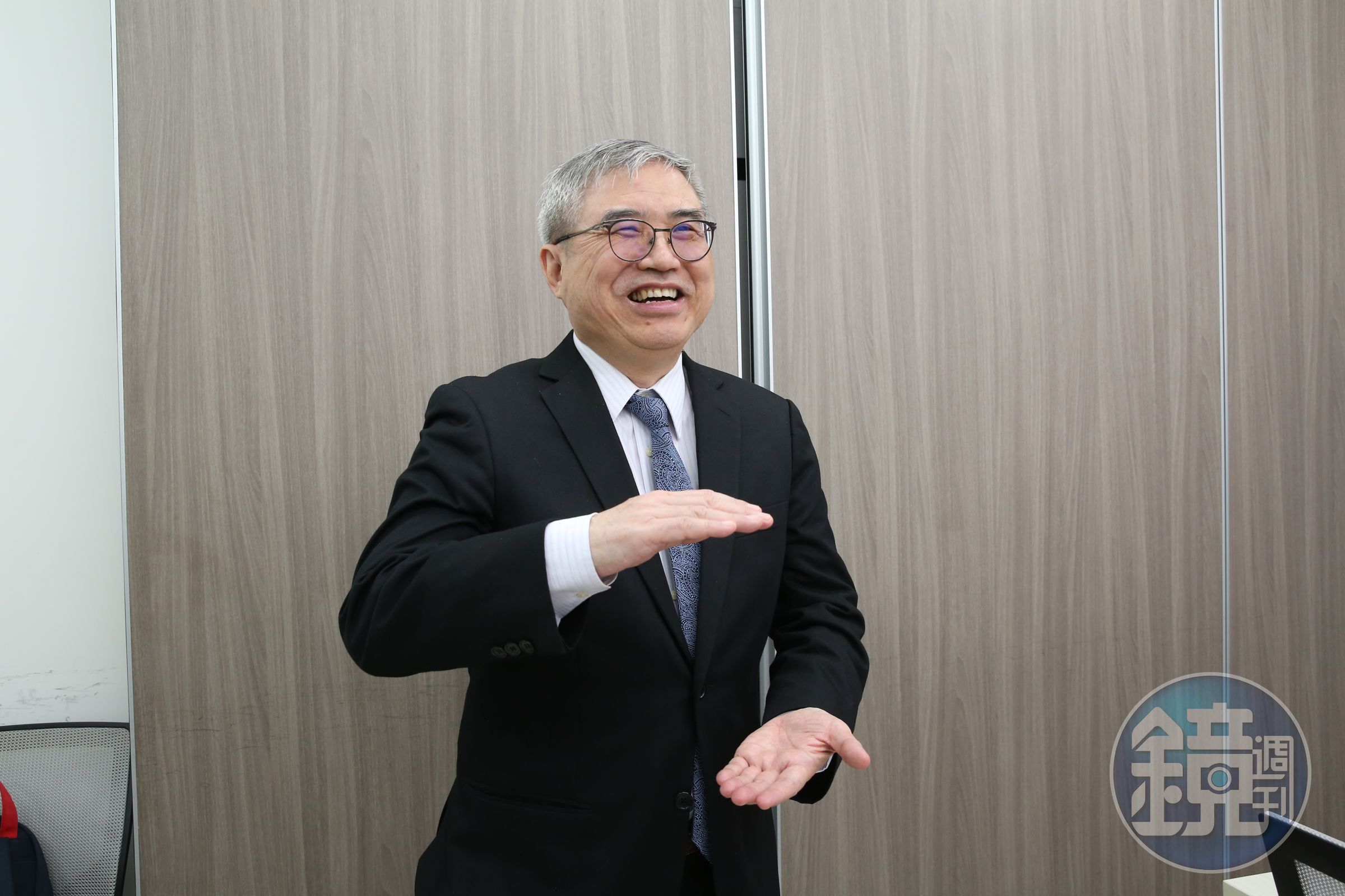怪老子透露，自己持續買進美債20年ETF。